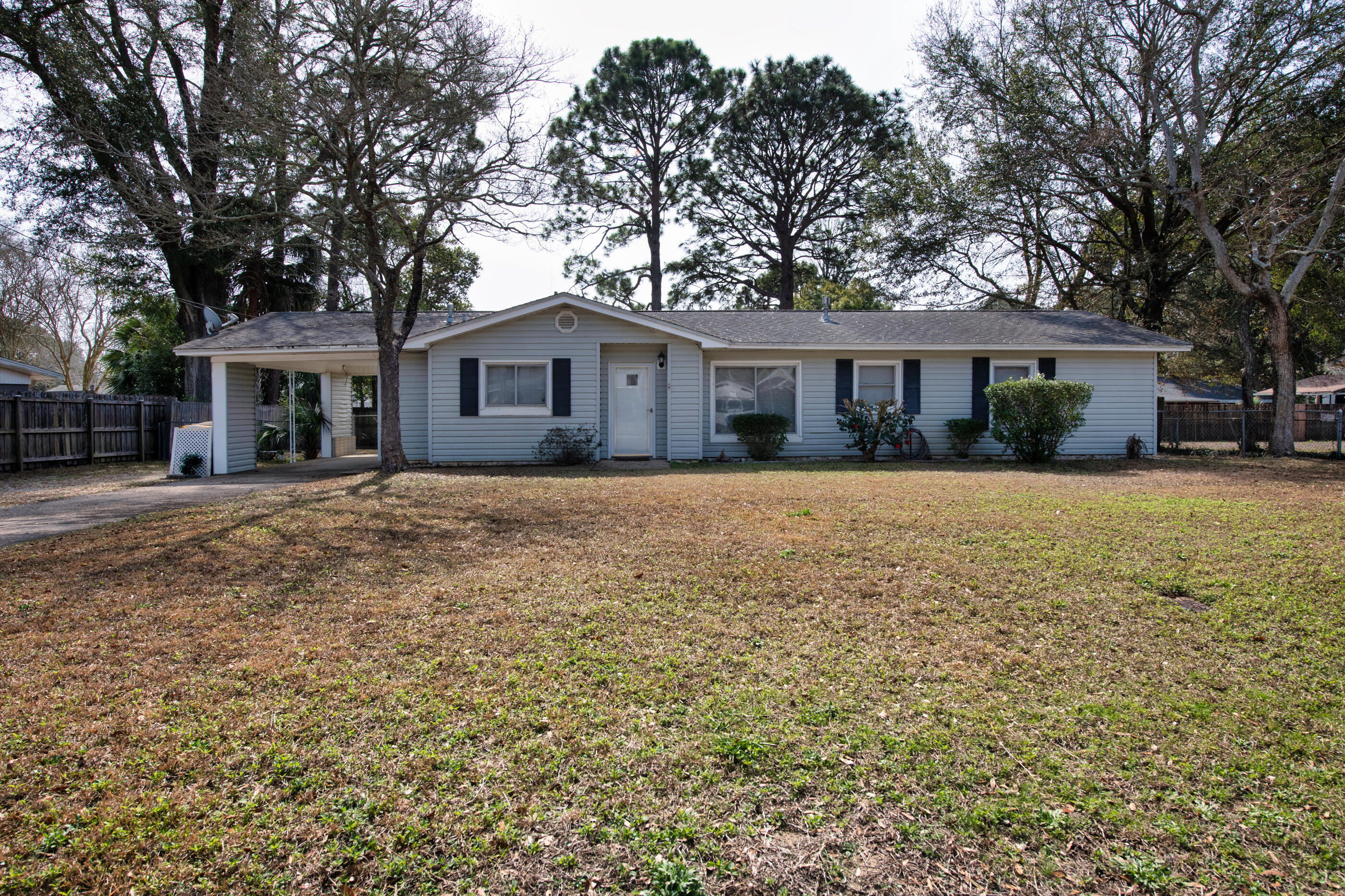 Welcome home to this charming 3 BR/1.5 BA home in the heart of Fort Walton Beach! With 1,151 square feet of comfortable living space, this home offers the perfect blend of cozy charm & everyday convenience.
Whether you're commuting or craving the coast, you'll love the location: less than 4 miles to the back gate of Hurlburt Field, just 9 miles to Eglin AFB, & minutes from local shopping, restaurants, & entertainment. Beach day? You're under 5 miles from public beach access. Boat day? The nearest ramp is less than 2 miles away. Yes, your weekends just got an upgrade. Inside, you'll find a practical layout with three well-sized bedrooms & a convenient half-bath to make mornings a little smoother. Step out back & discover a spacious backyard ready for BBQs, playtime, gardening, or simply soaking up the Florida sunshine. And here's the cherry on top: the roof will be replaced prior to closing, giving you peace of mind & one less thing to think about. Location, lifestyle, and a big backyard to boot--this home is ready to welcome its next happy homeowner!
