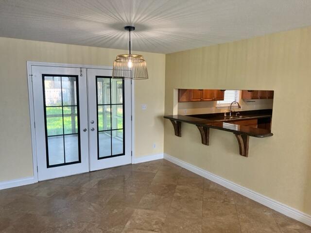 DOLPHIN ESTATES - Residential Lease