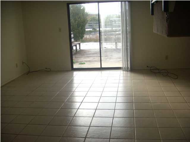 MANOR SHORES VILLAS - Residential Lease