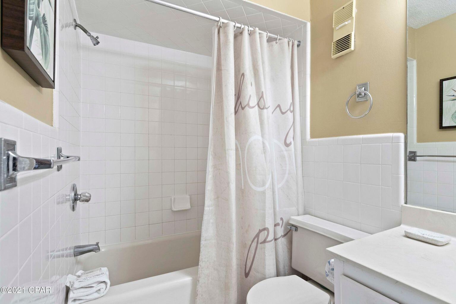 REGENCY TOWERS - Residential