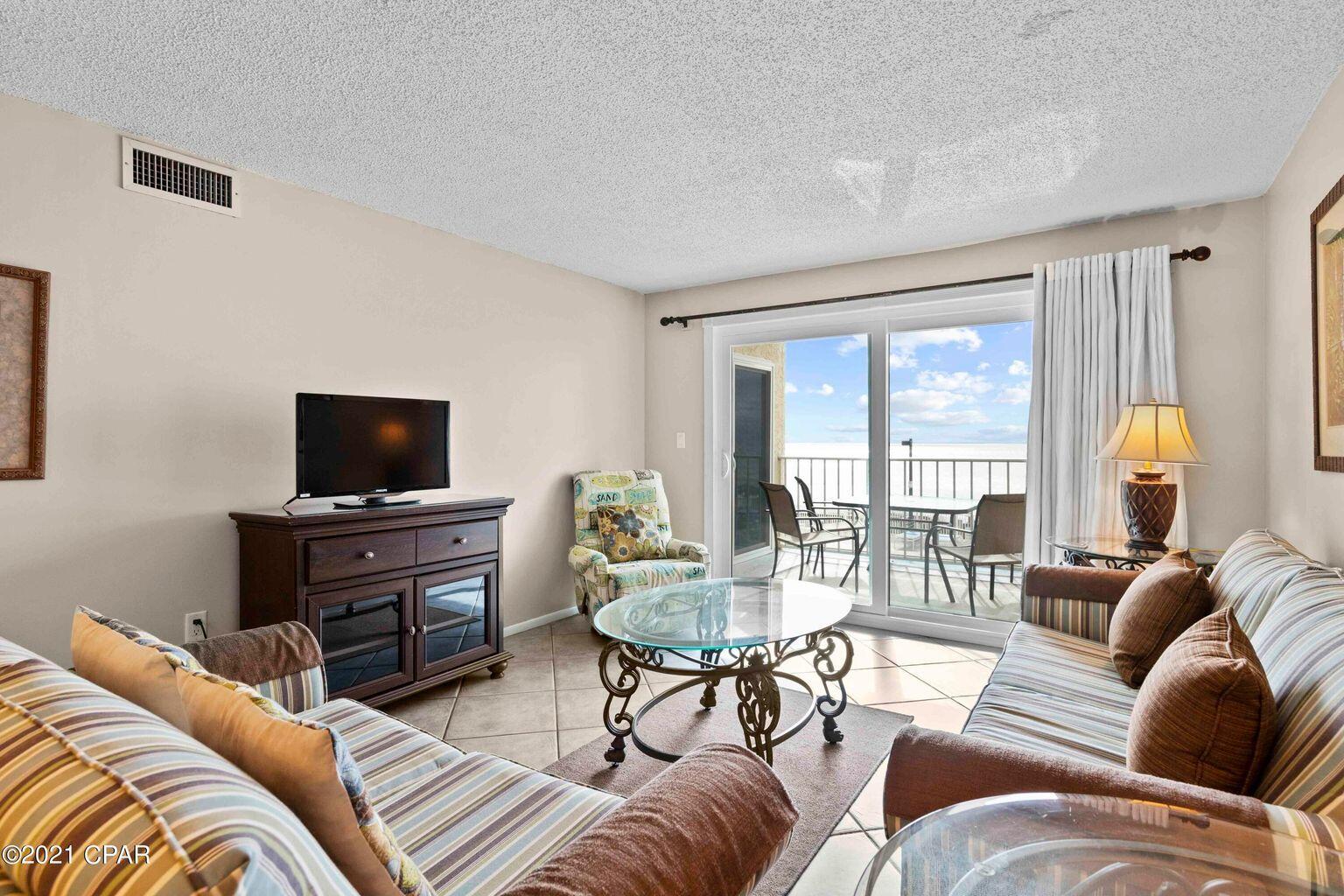 REGENCY TOWERS - Residential