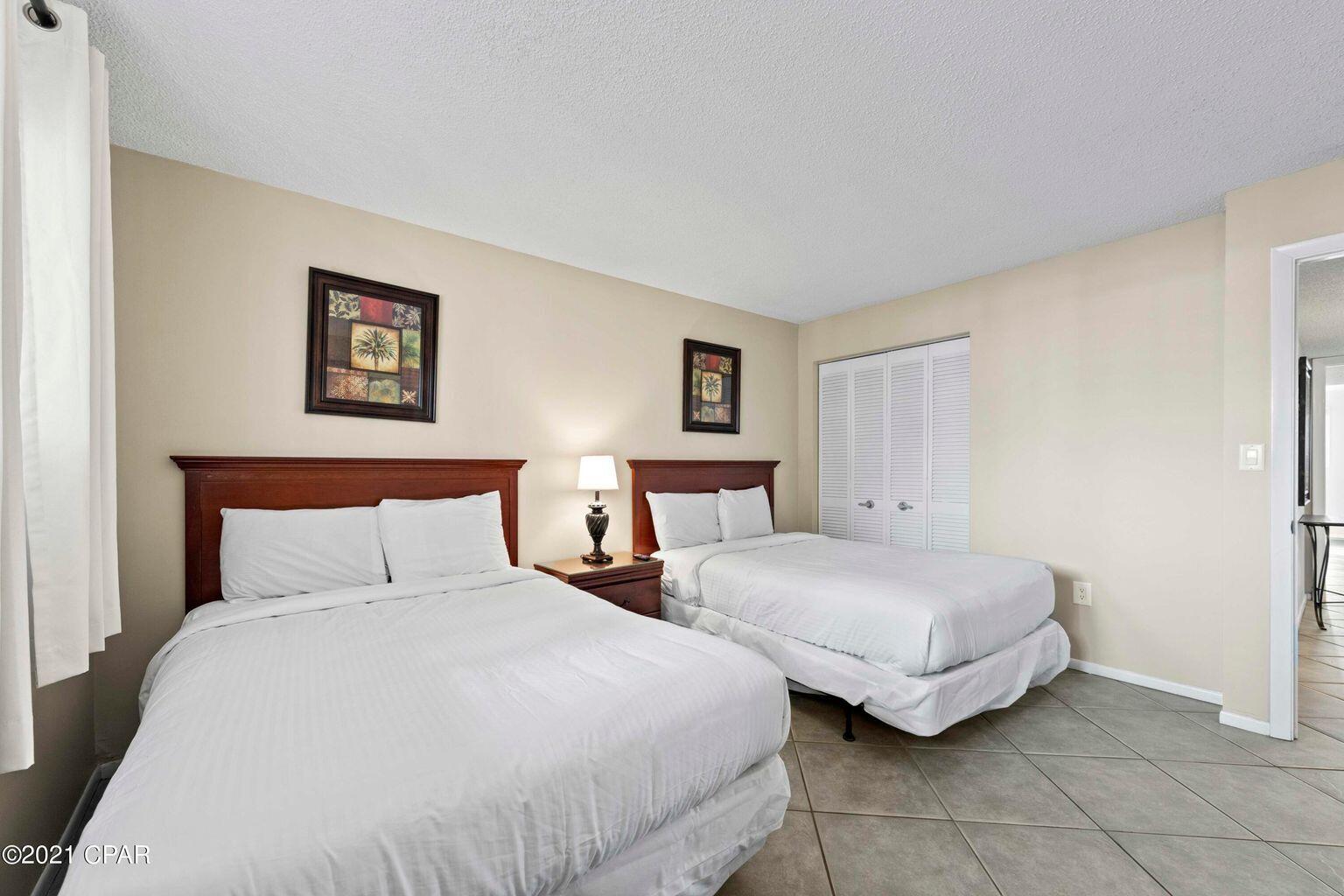REGENCY TOWERS - Residential