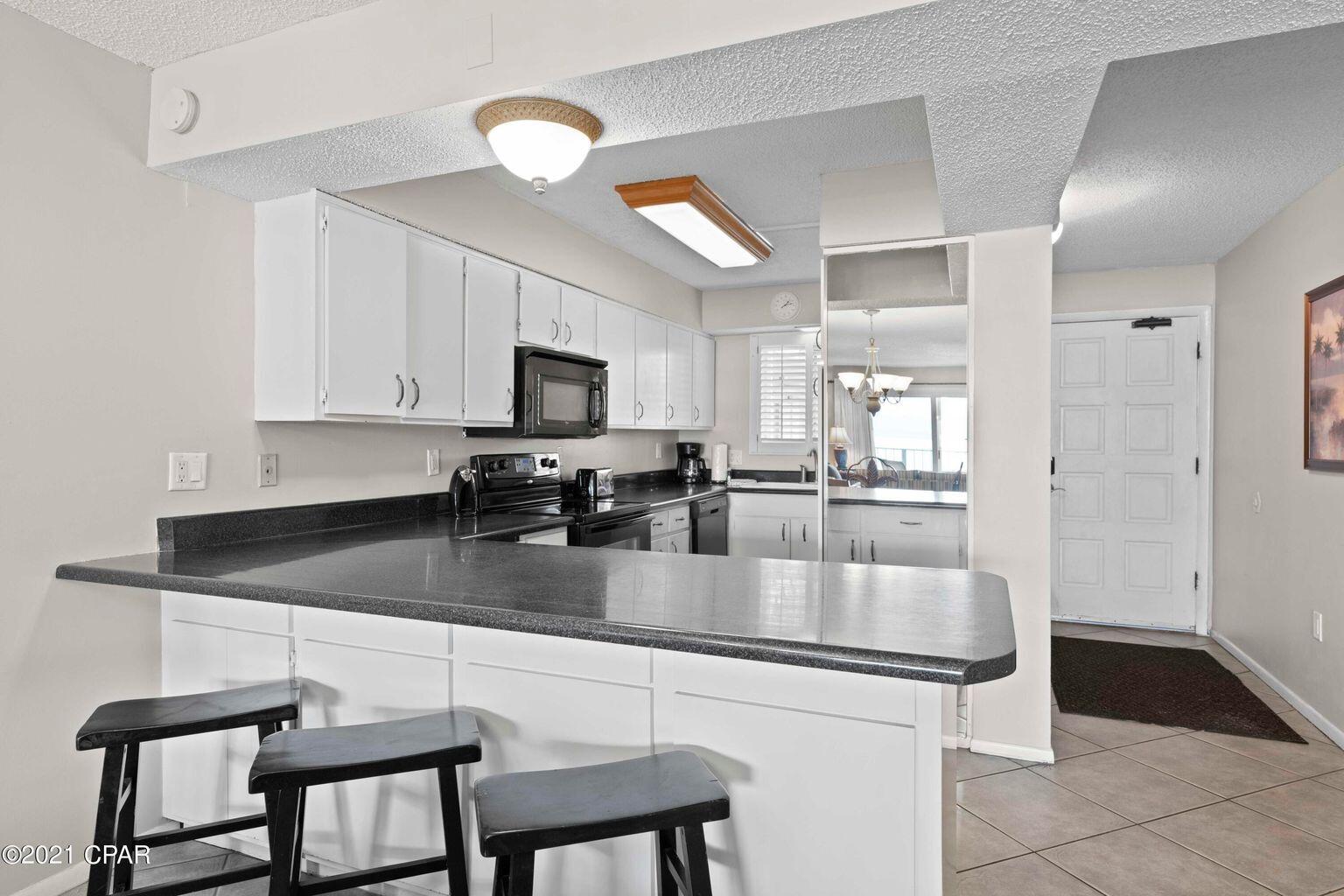 REGENCY TOWERS - Residential