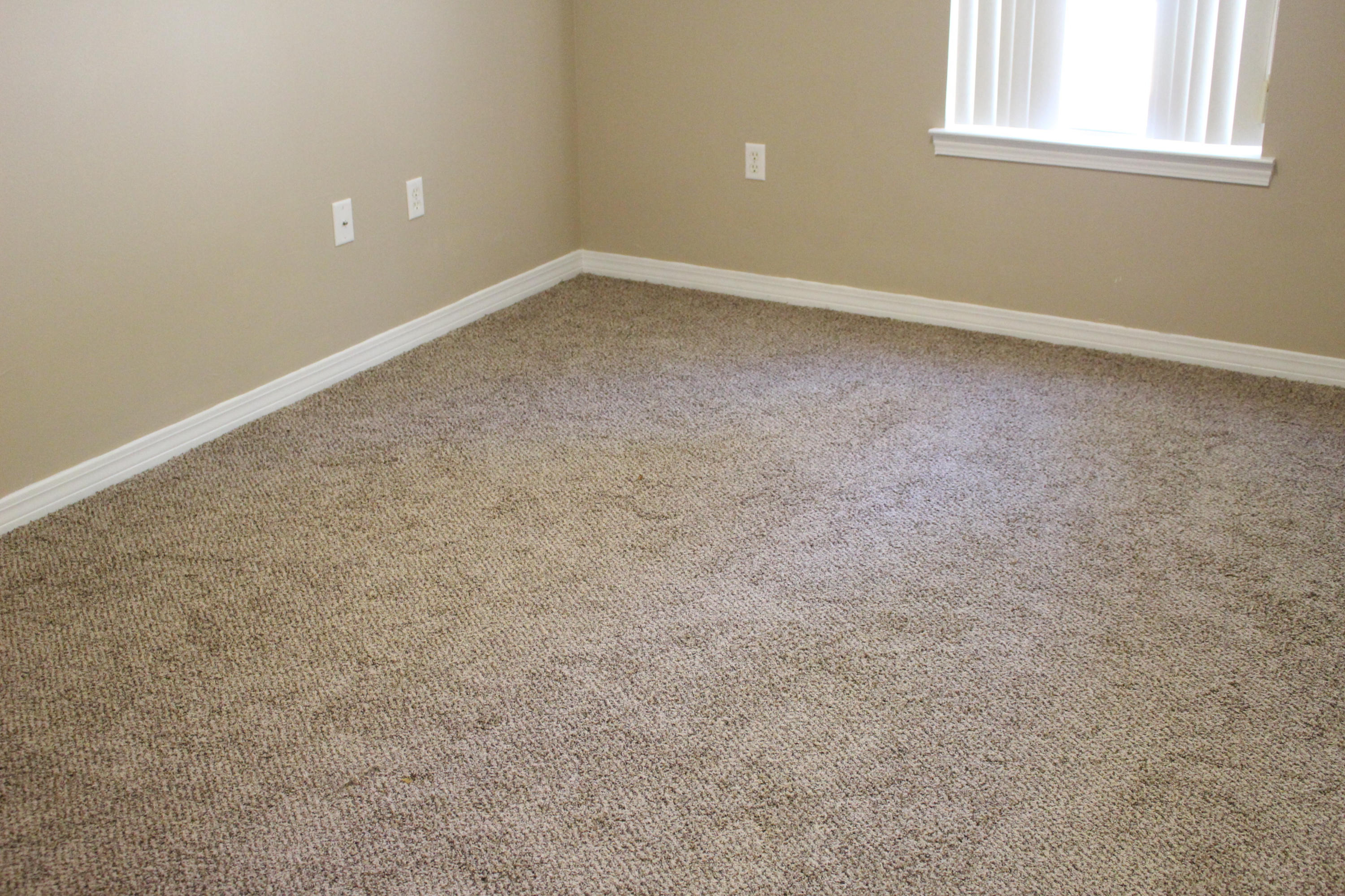 RIVERCHASE S/D PH 1 - Residential Lease