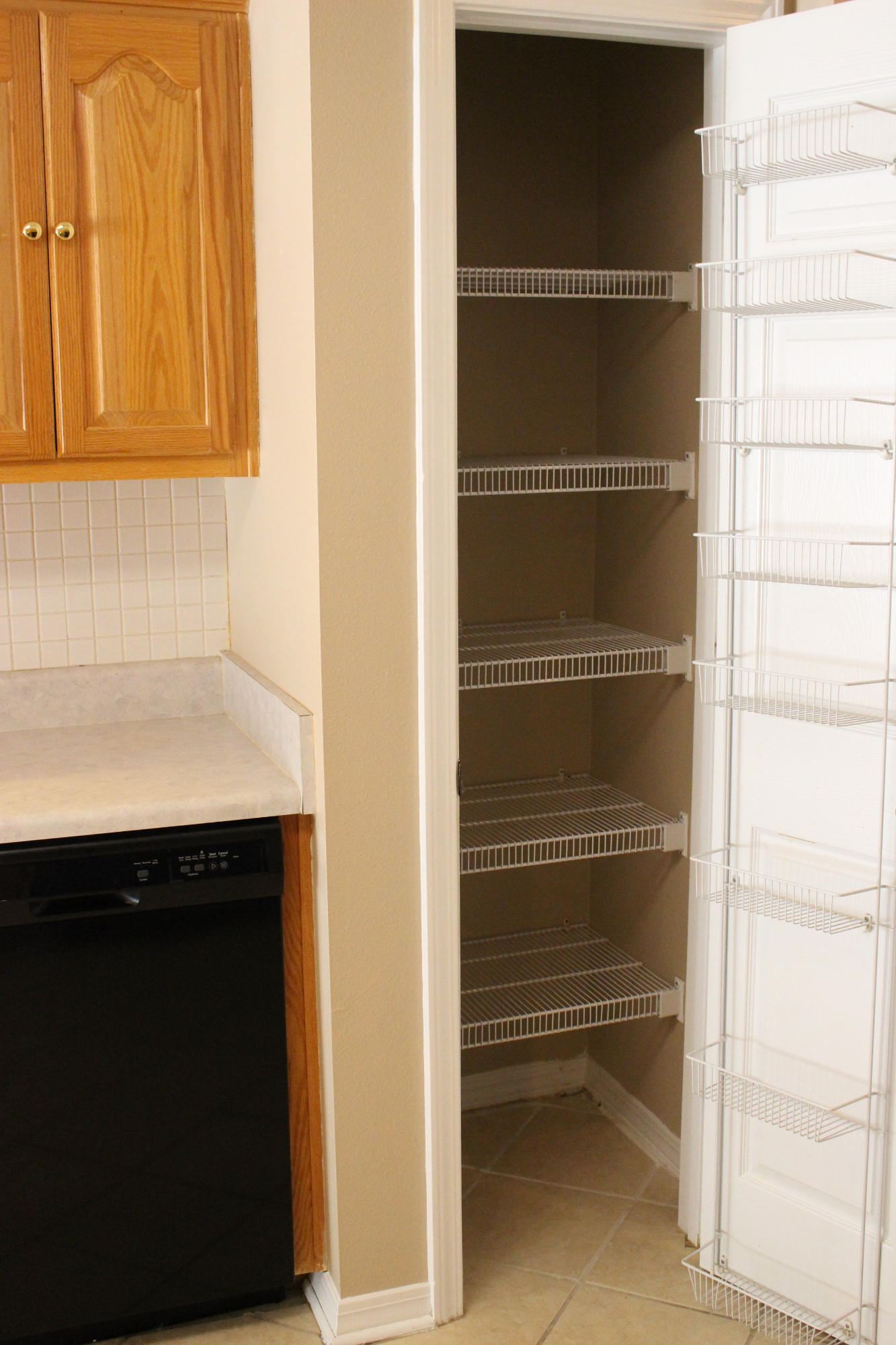 RIVERCHASE S/D PH 1 - Residential Lease