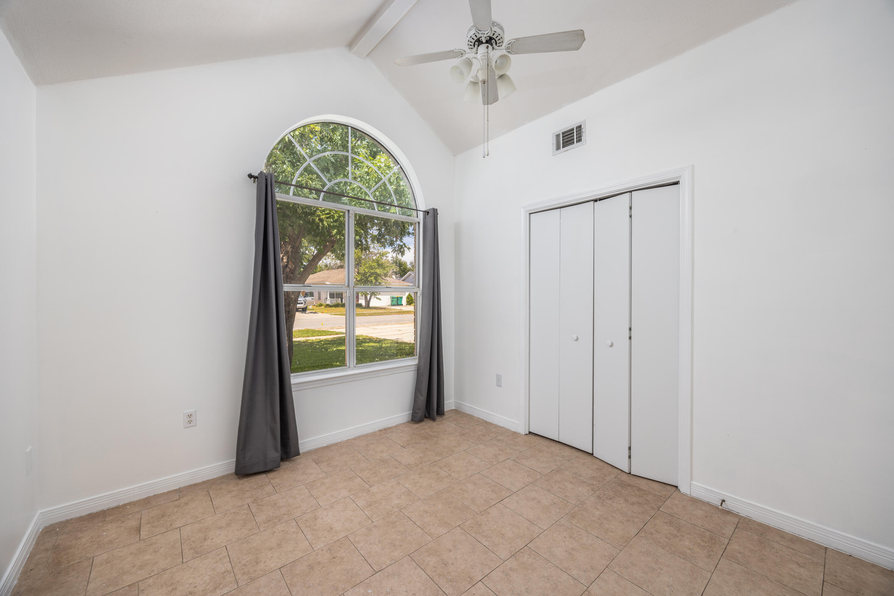 PINE RIDGE TRACE RE/SUB - Residential