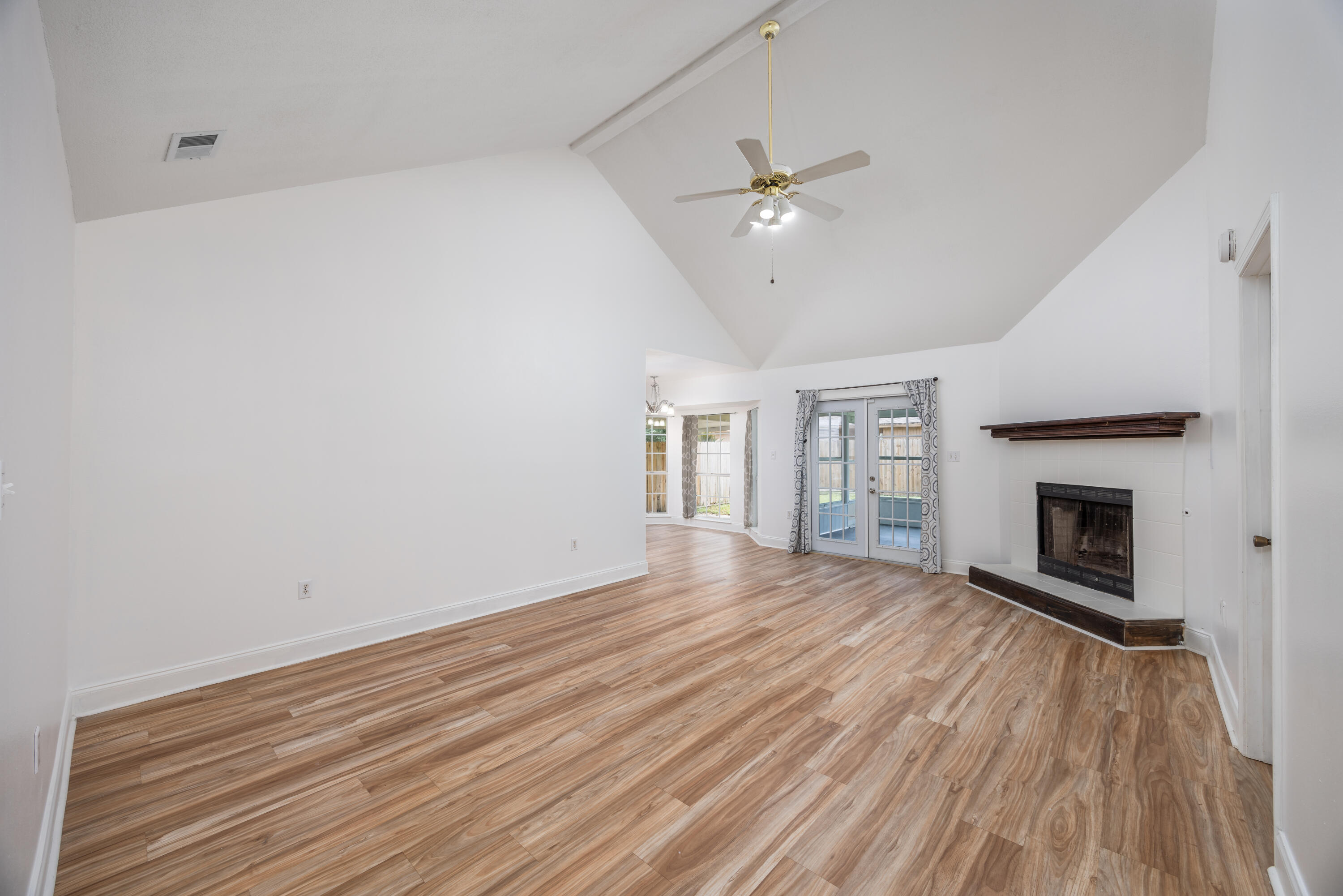 PINE RIDGE TRACE RE/SUB - Residential