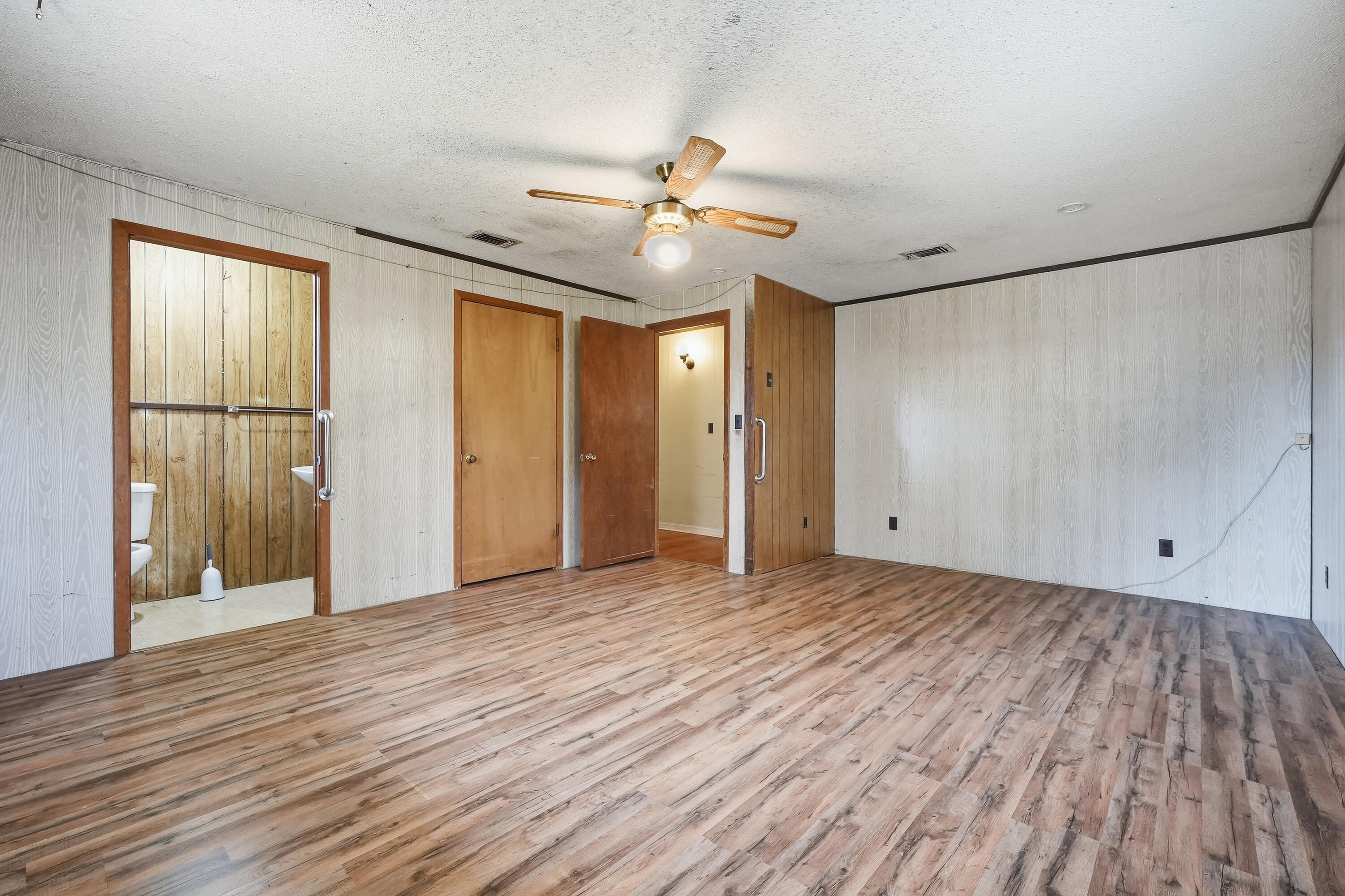 NO RECORDED SUBDIVISION - Residential