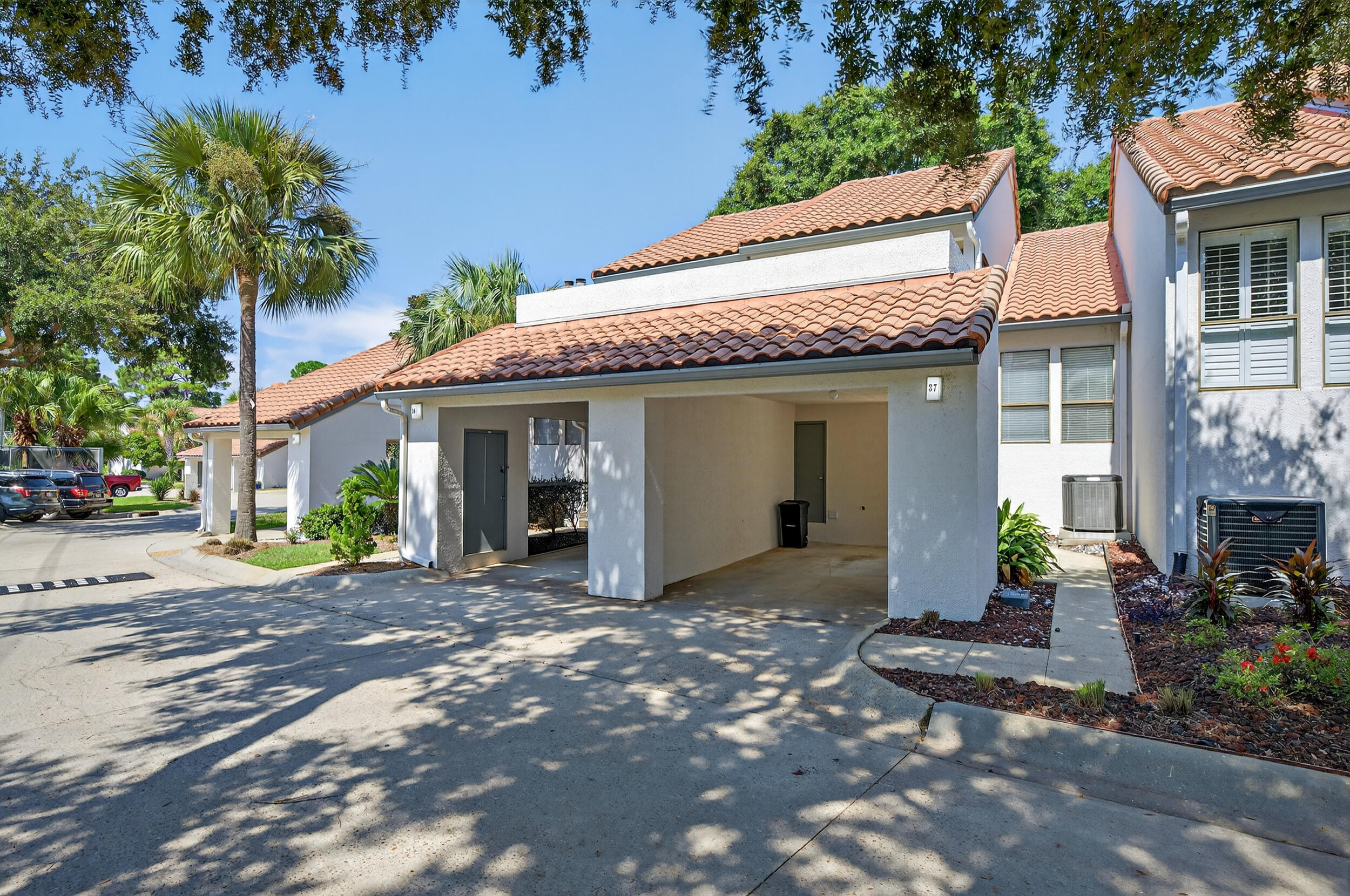 Welcome to 37 Forest Hills Lane, a beautifully maintained retreat offered fully furnished and move-in ready. Whether you're seeking a full-time residence, vacation getaway, or investment property, this home is perfectly designed for comfort and convenience.

Enjoy access to a sparkling community pool, well-kept tennis courts, and the added bonus of world-class golf just minutes away. The property's turnkey status means you can step right in and start enjoying the lifestyle immediately—no detail has been overlooked.

With its inviting layout, thoughtful furnishings, and proximity to recreation, 37 Forest Hills Lane blends relaxation with resort-style living.