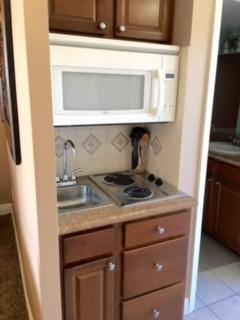 PIRATES BAY PH 1 - Residential Lease