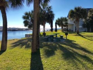 PIRATES BAY PH 1 - Residential Lease