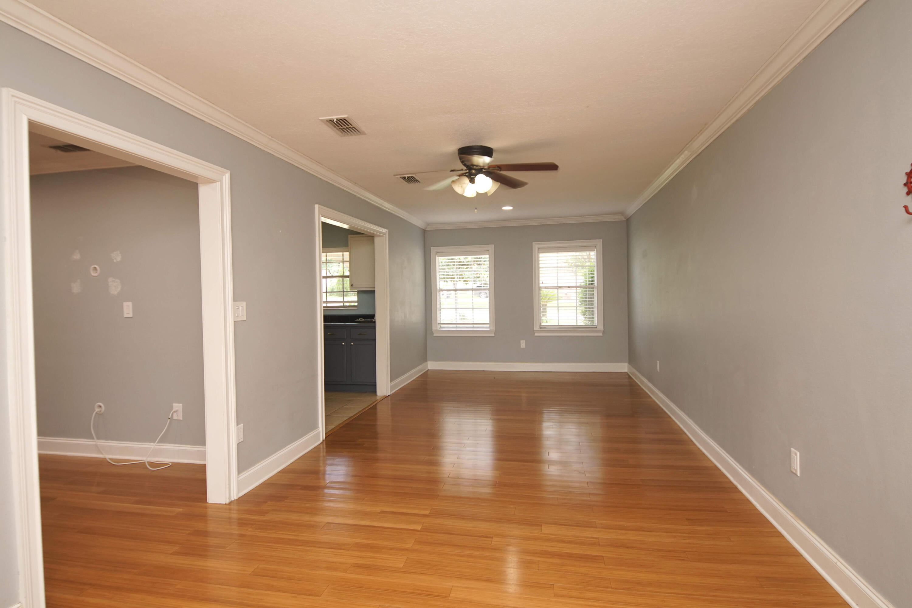 PINE LAKE S/D LOT 33 BLK B - Residential