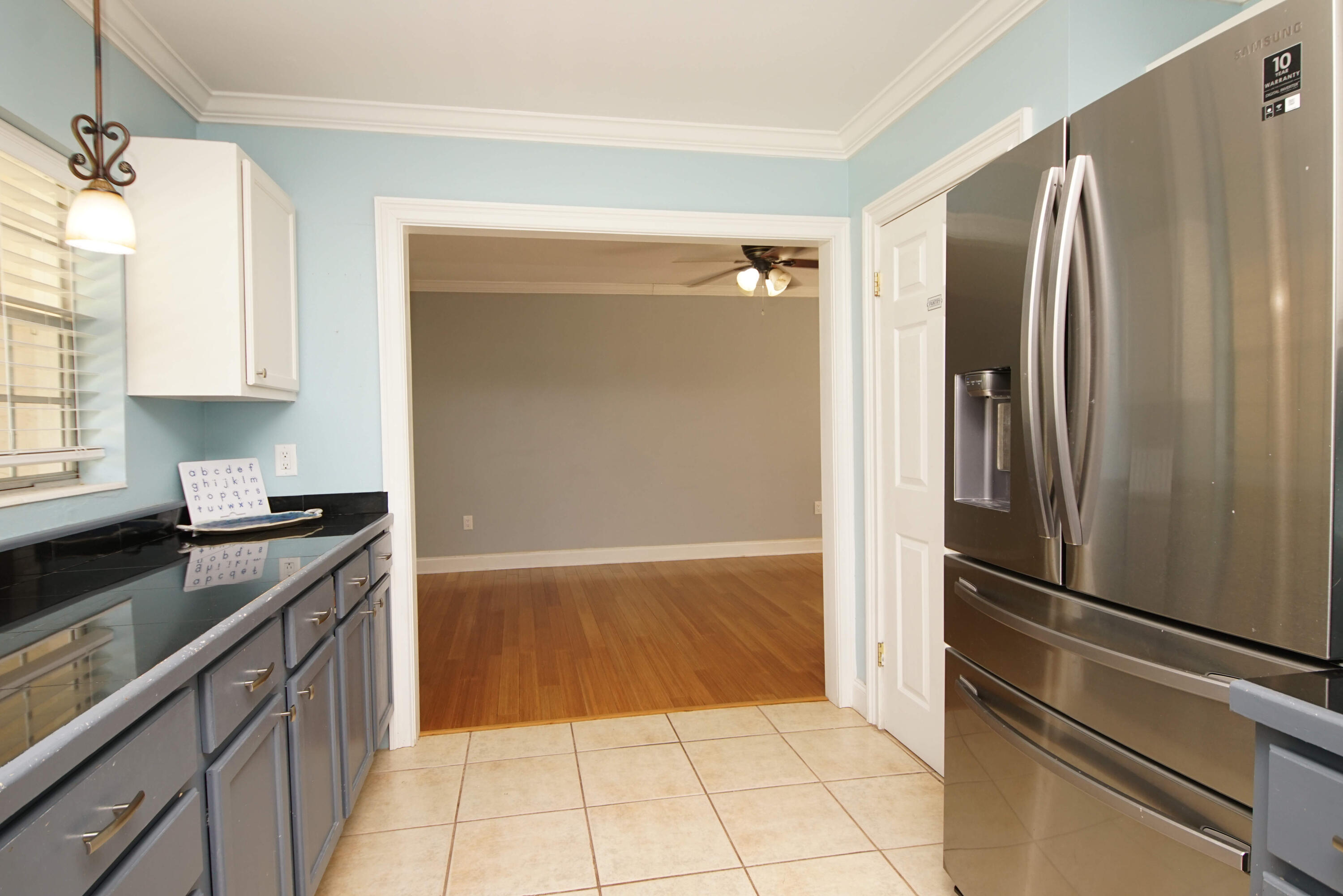 PINE LAKE S/D LOT 33 BLK B - Residential