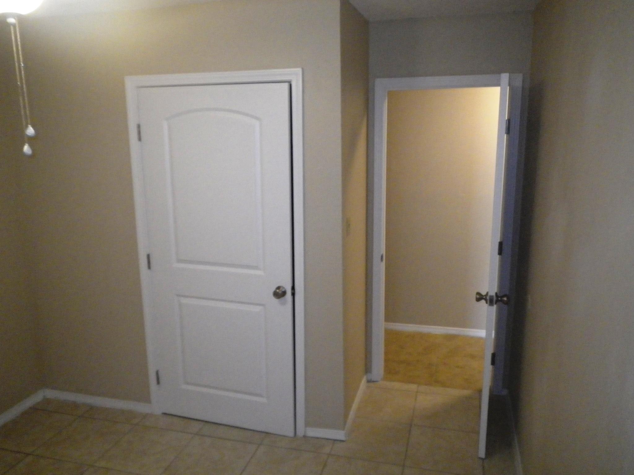 GREENBRIAR ESTATES UNIT 3 - Residential Lease