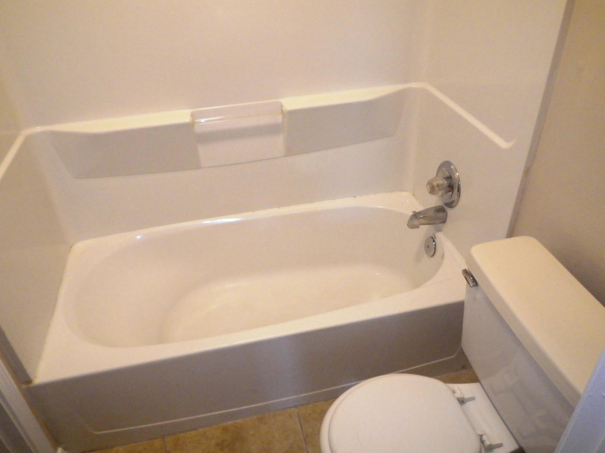 GREENBRIAR ESTATES UNIT 3 - Residential Lease