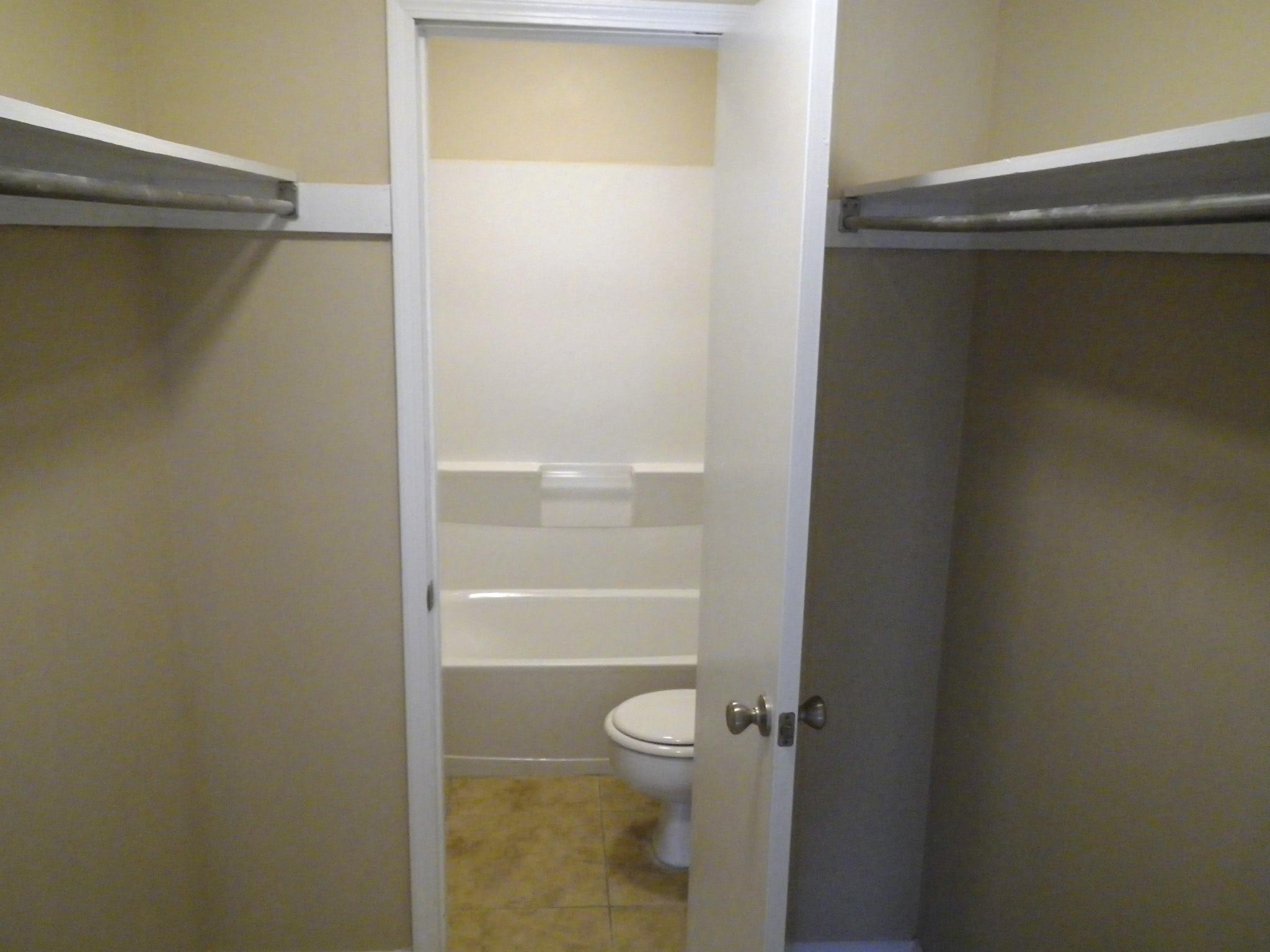 GREENBRIAR ESTATES UNIT 3 - Residential Lease