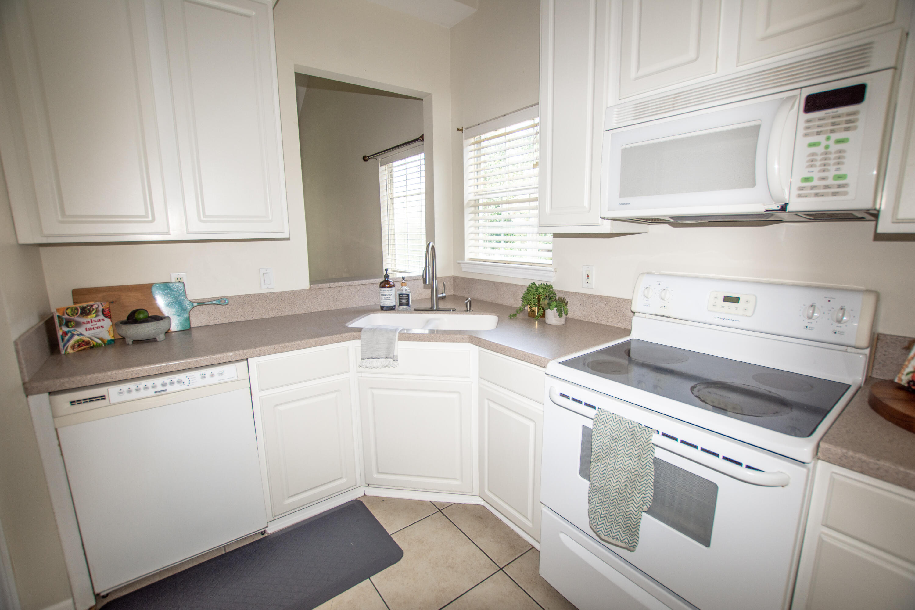OLDE FLORIDA LAKES PH II - Residential