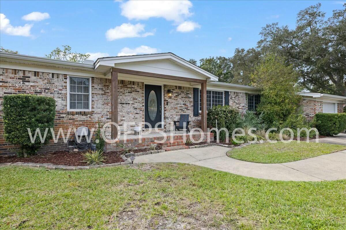 MORENO ACRES - Residential Lease