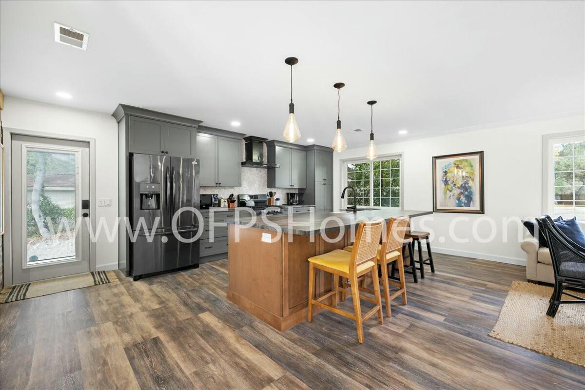MORENO ACRES - Residential Lease