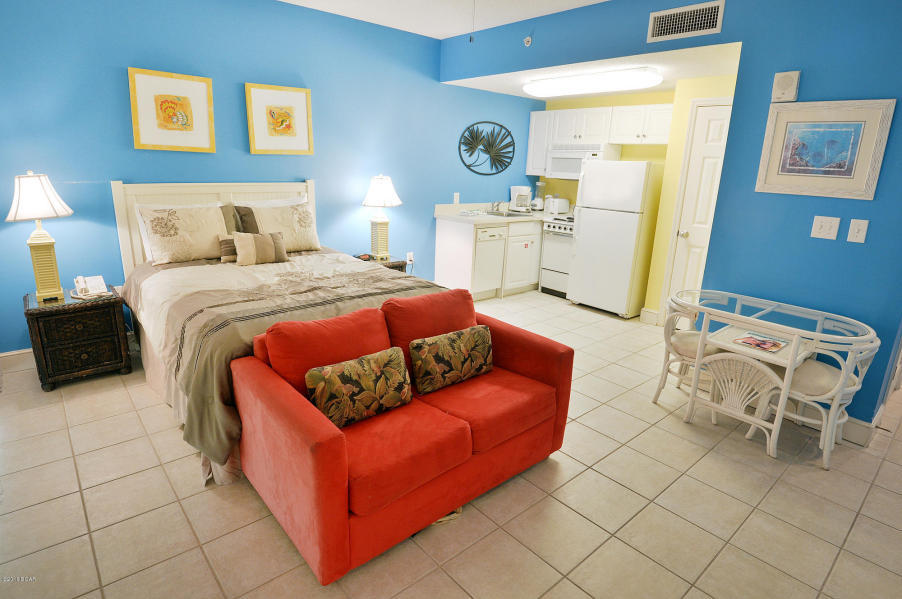 MAJESTIC BEACH TOWERS I - Residential