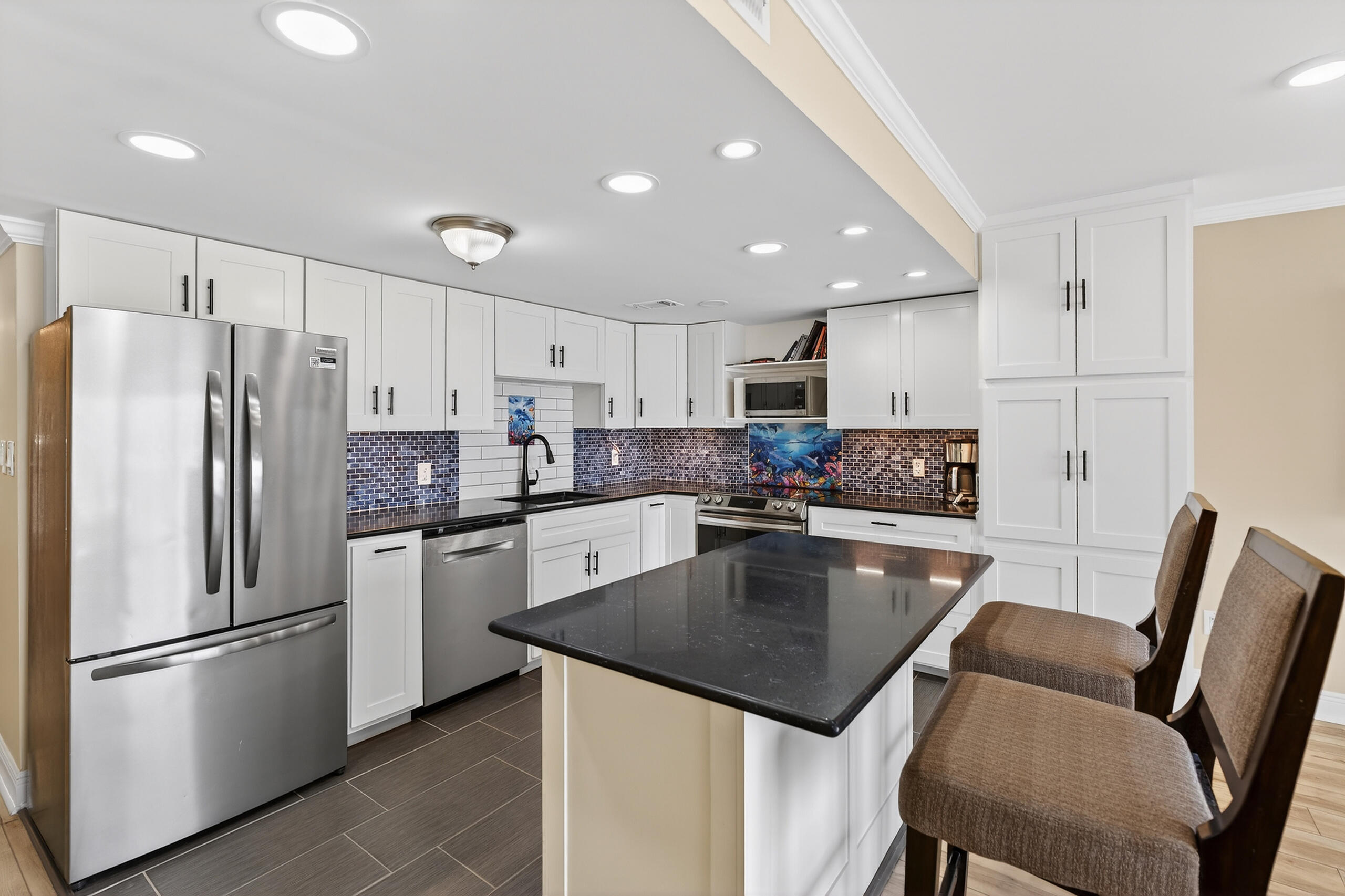 VALENCIA CONDO - Residential