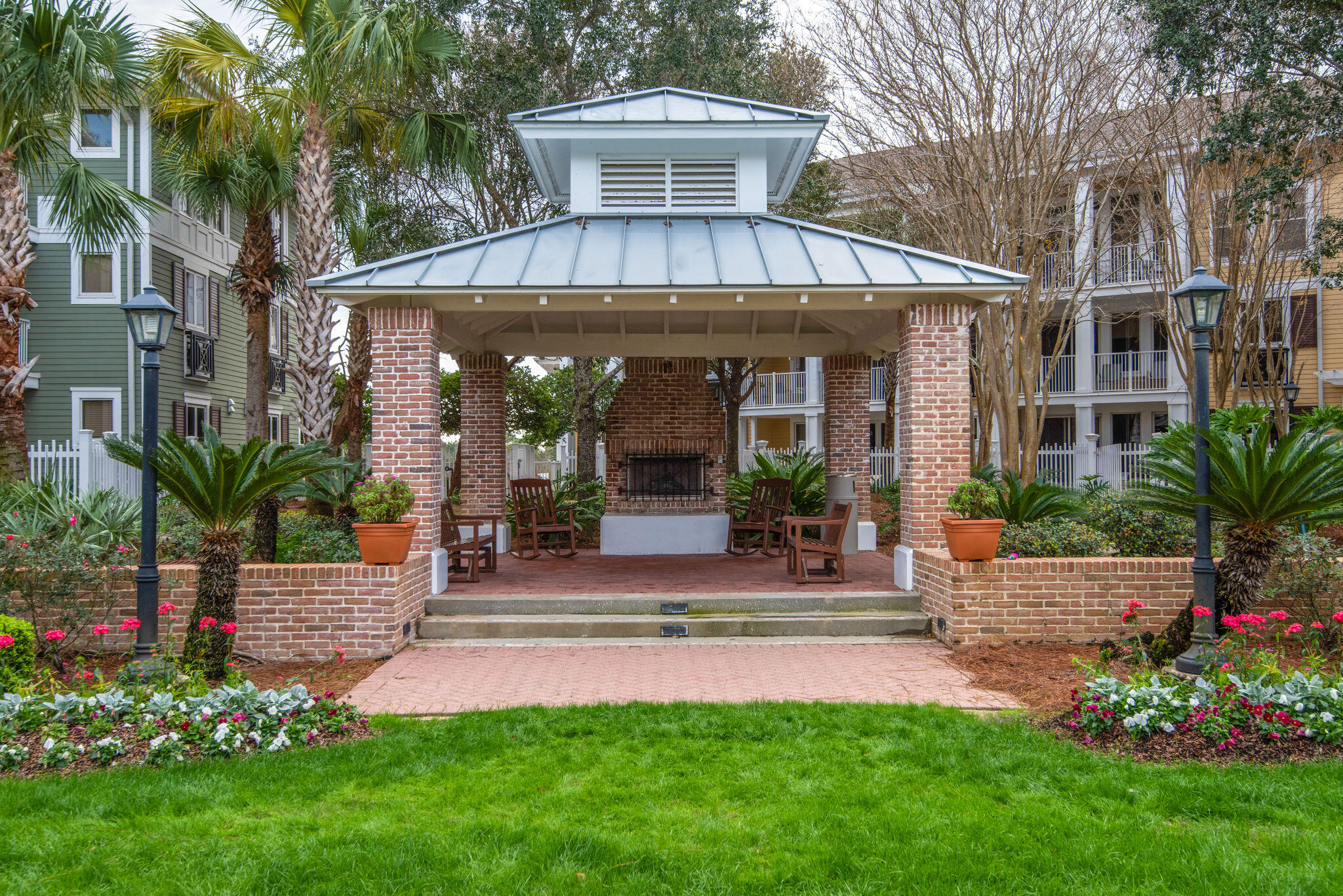 MARKET STREET INN - Residential