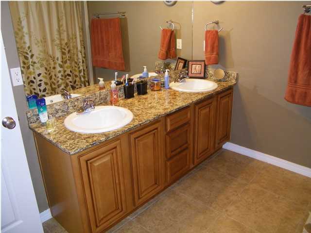 MERIDIAN SQUARE T/H - Residential Lease