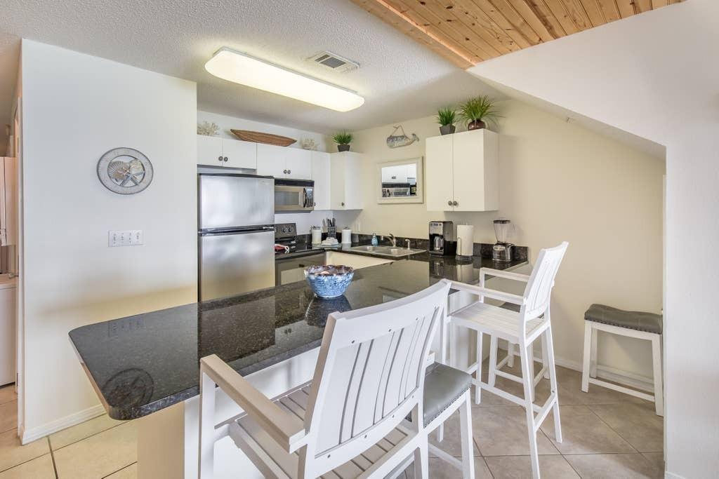 VERANDA CONDO - Residential