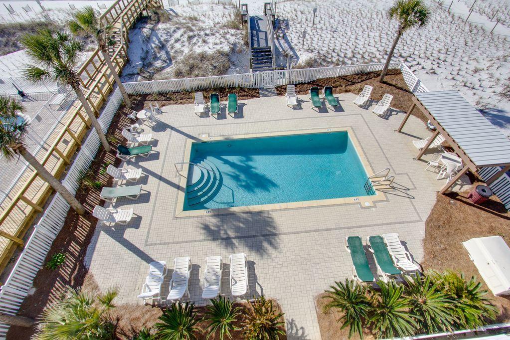 VERANDA CONDO - Residential