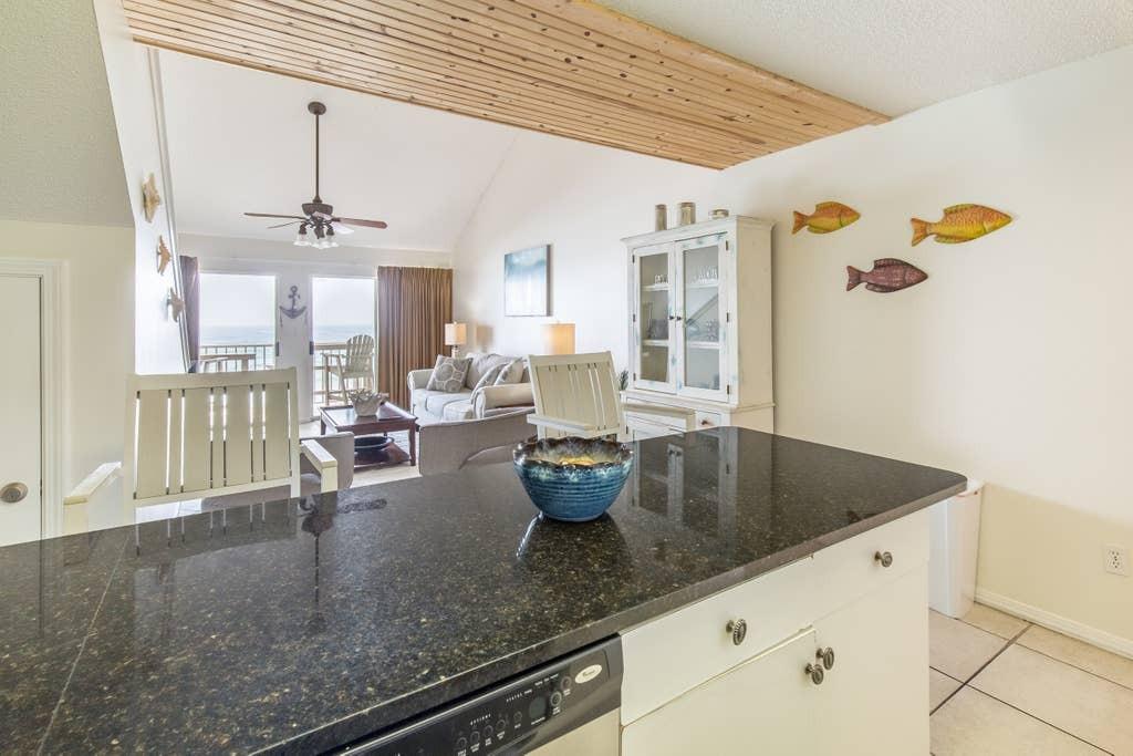 VERANDA CONDO - Residential