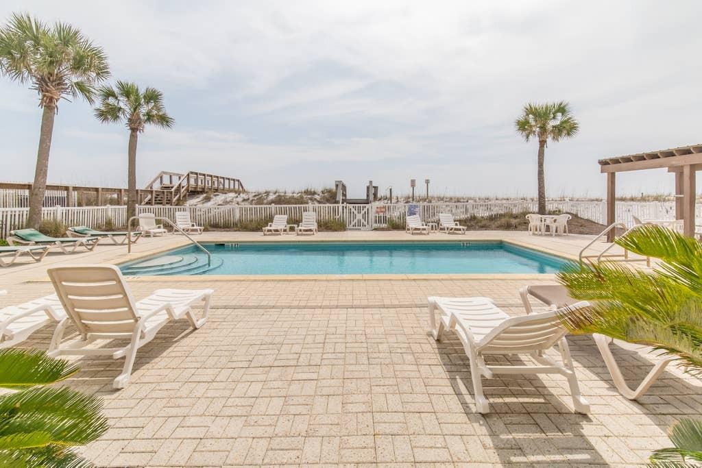VERANDA CONDO - Residential