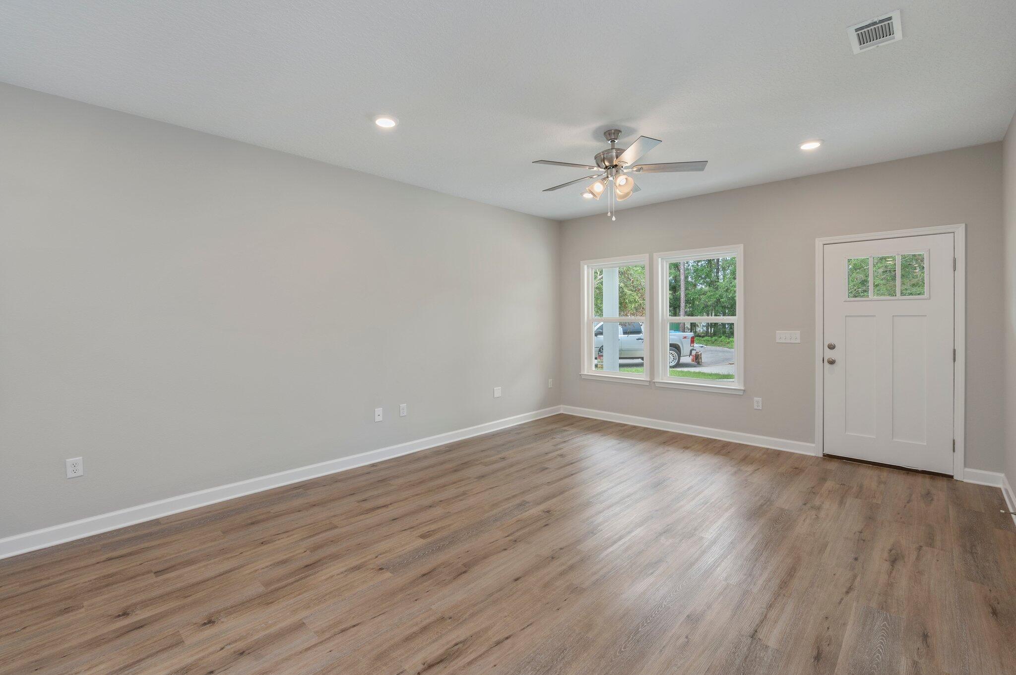 GRANDE OAKS - Residential