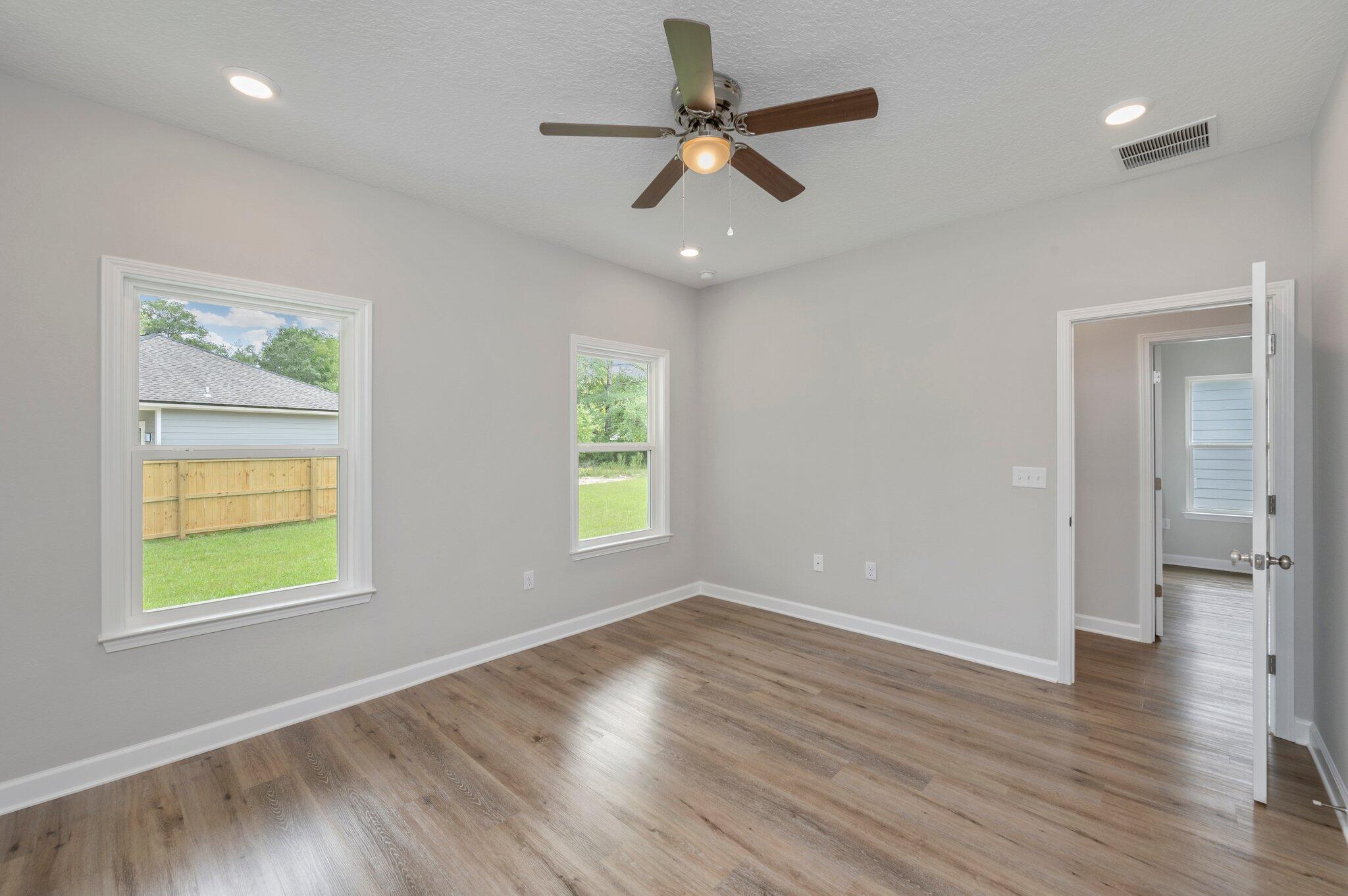 GRANDE OAKS - Residential