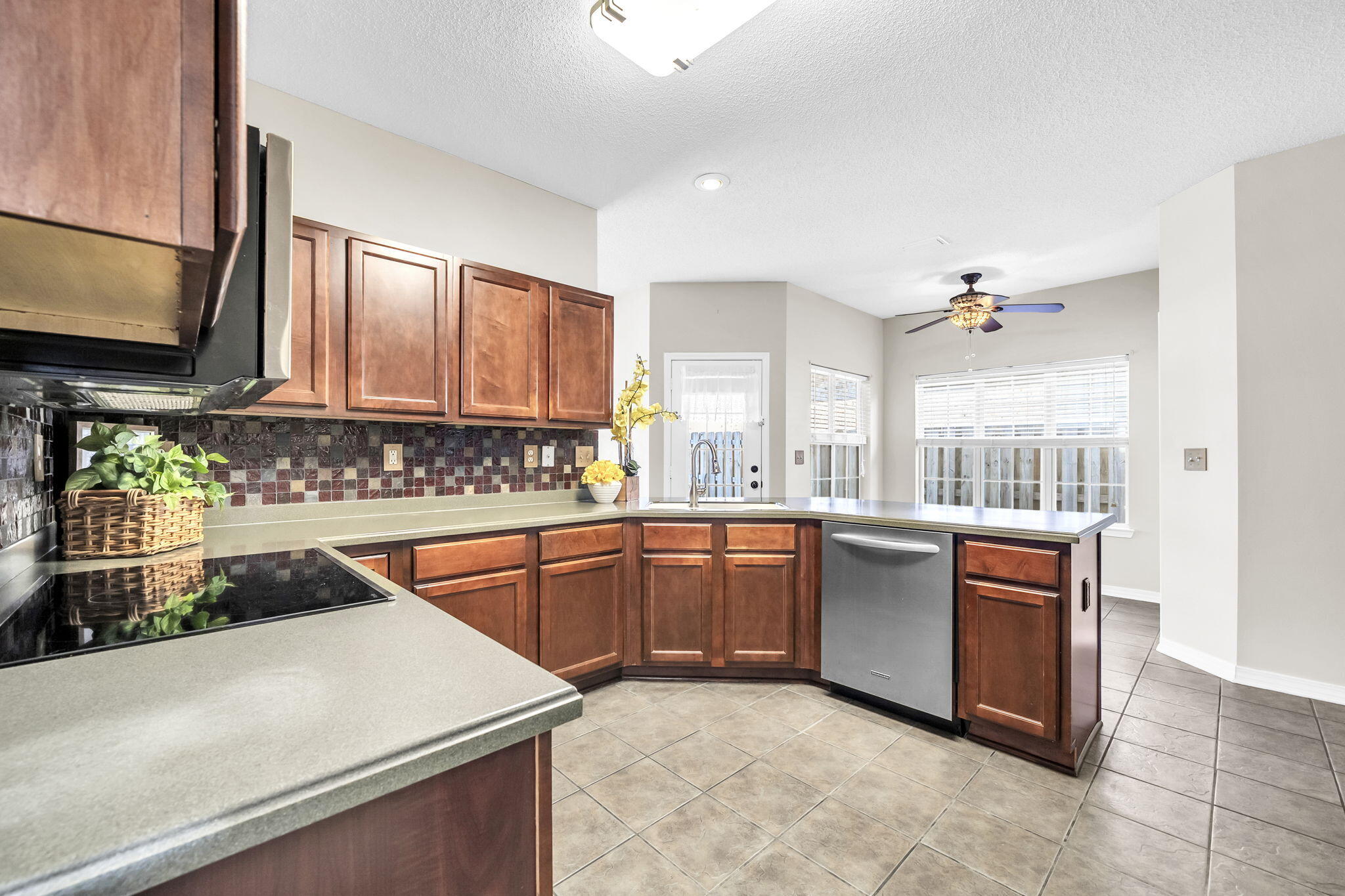 BRIDGEPORT COLONY - Residential