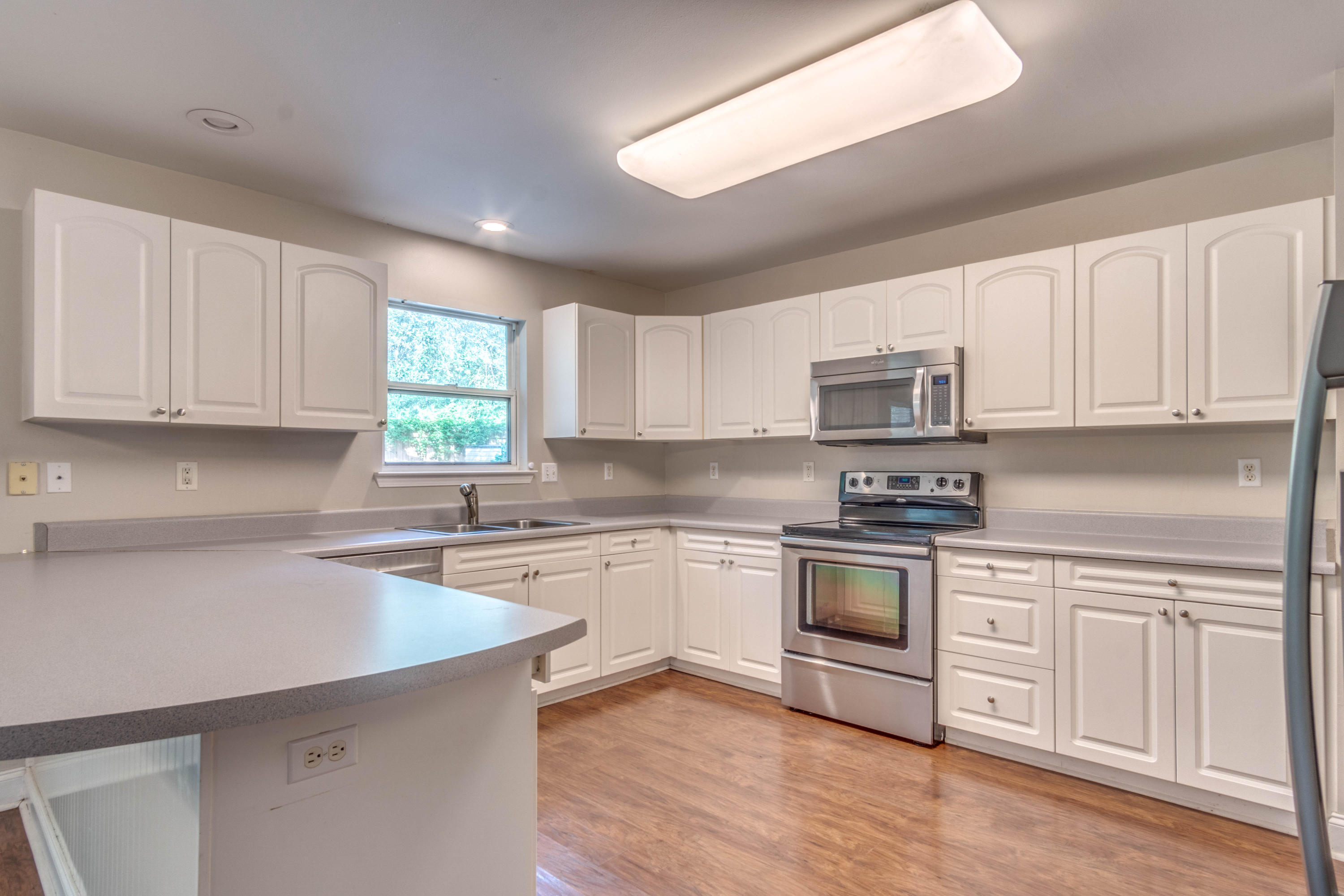 BELLA VISTA HEIGHTS - Residential Lease