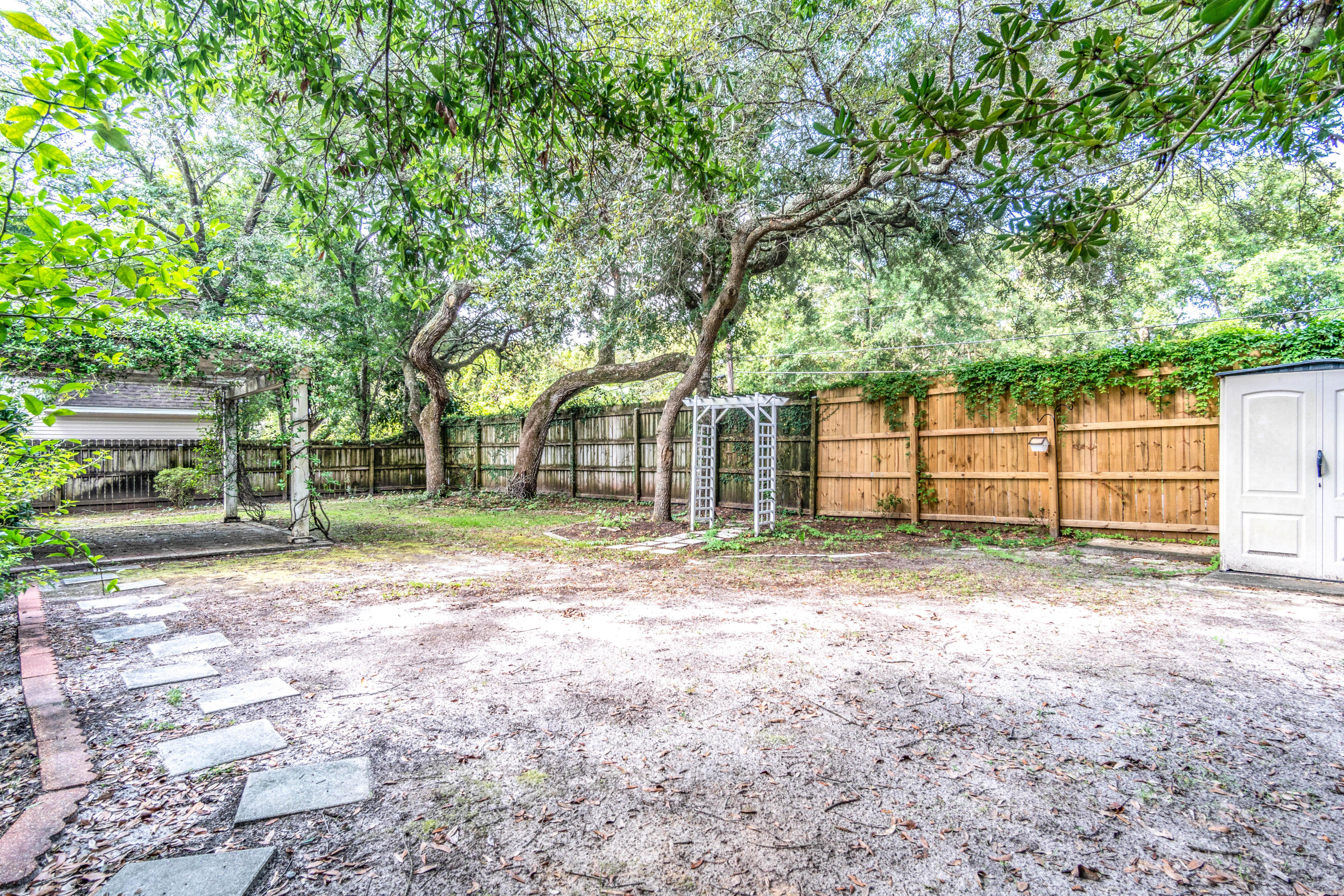 BELLA VISTA HEIGHTS - Residential Lease