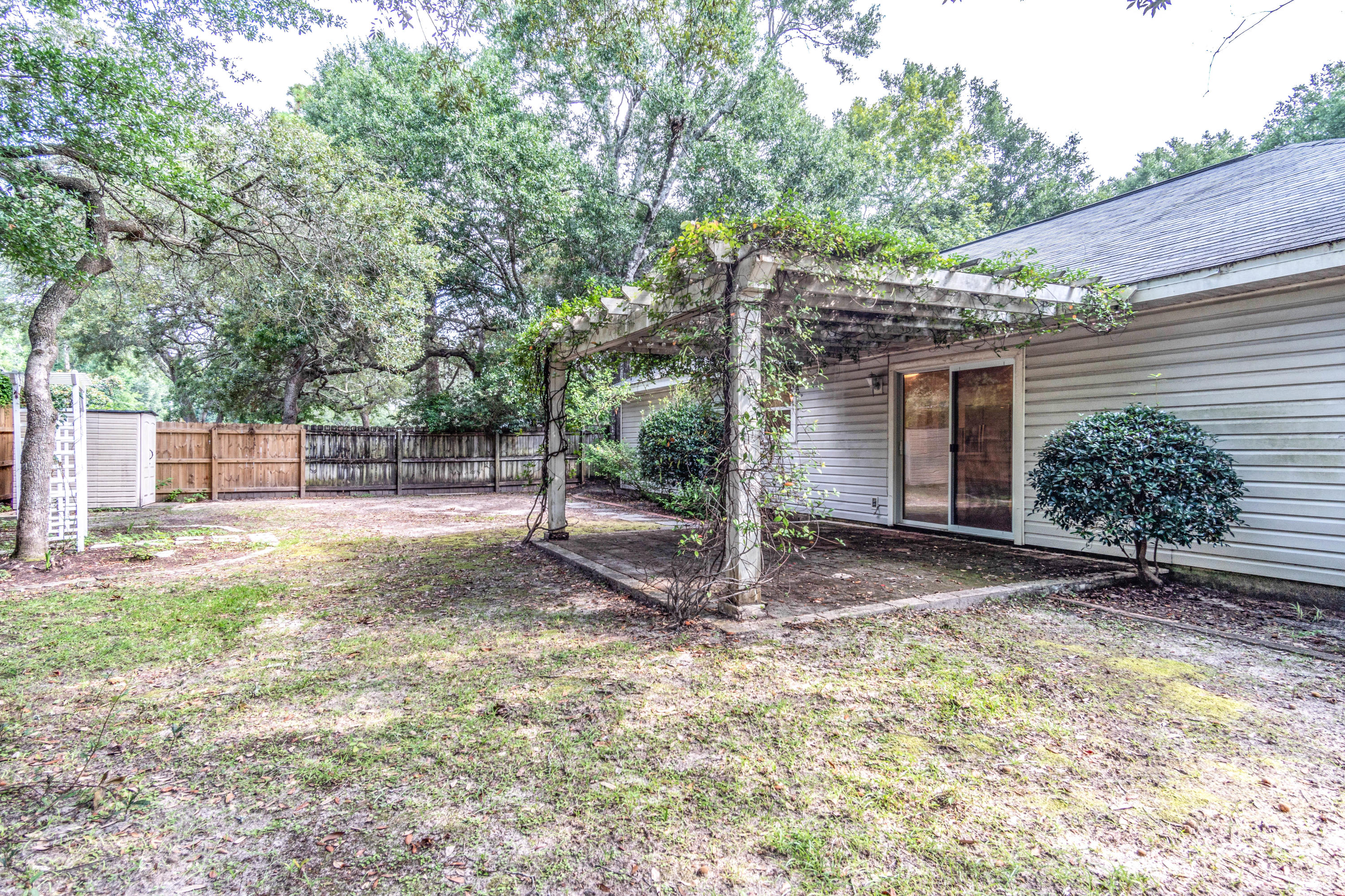 BELLA VISTA HEIGHTS - Residential Lease