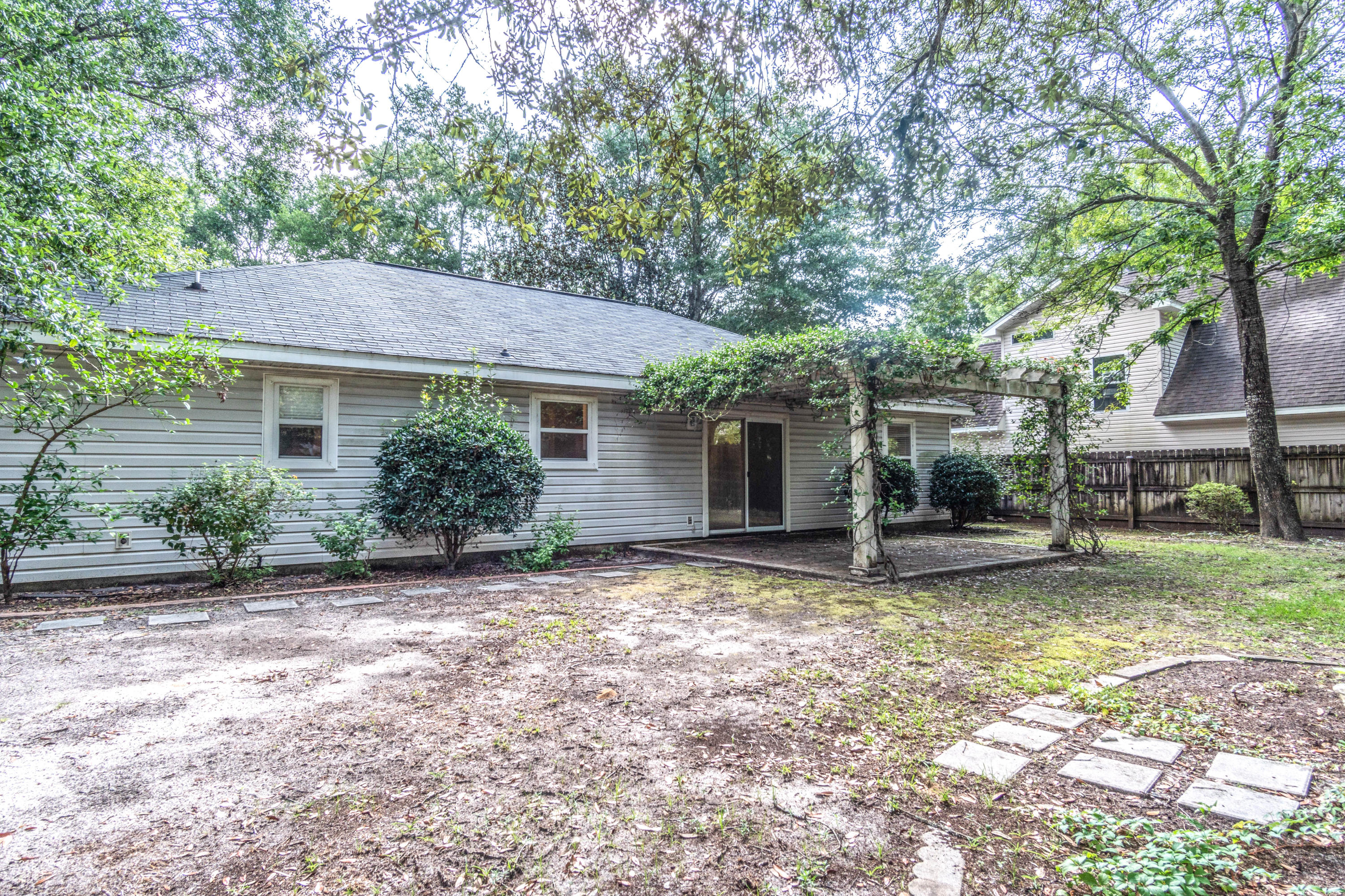 BELLA VISTA HEIGHTS - Residential Lease