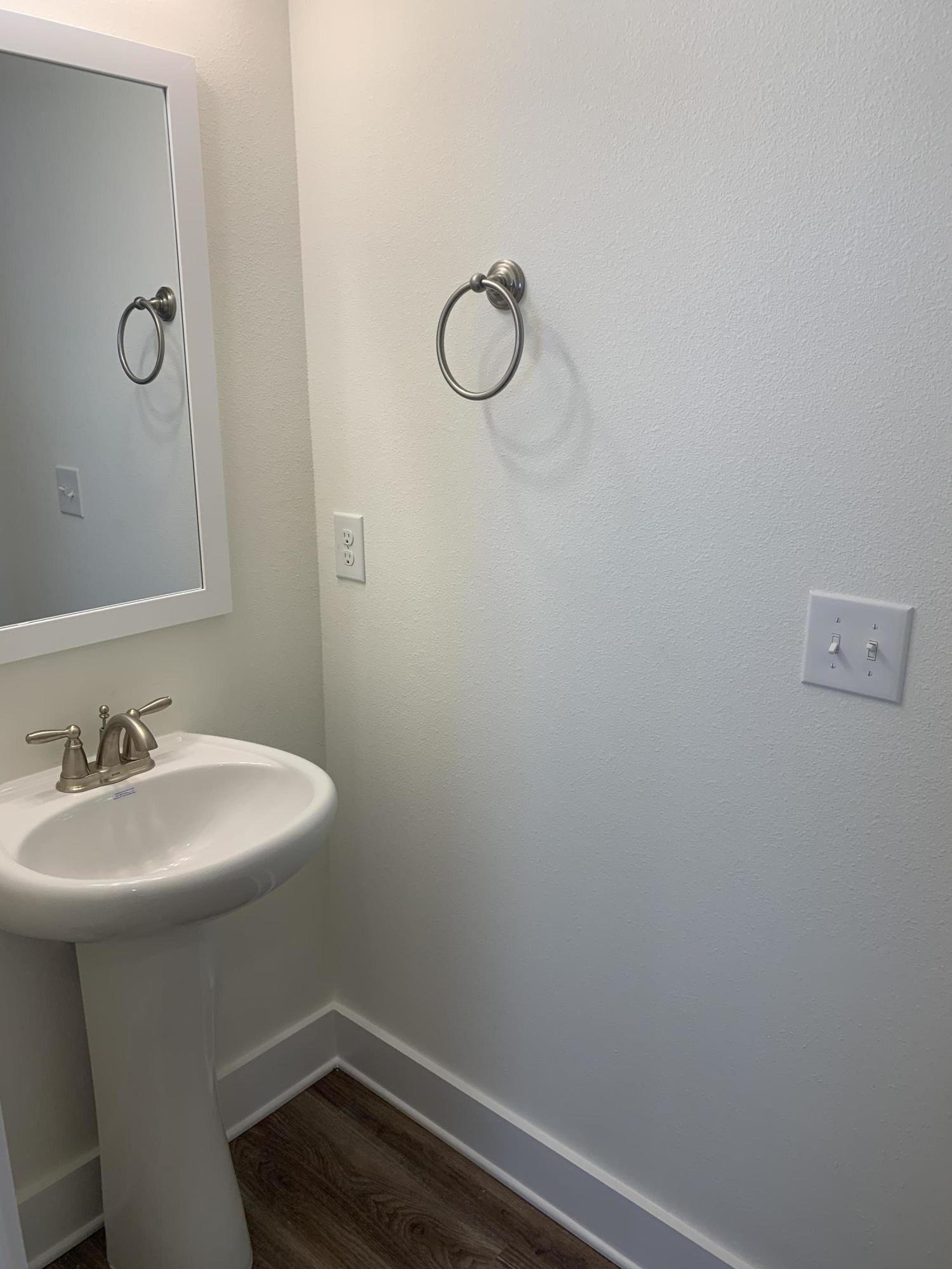 VERANDAS AT FREEPORT - Residential Lease