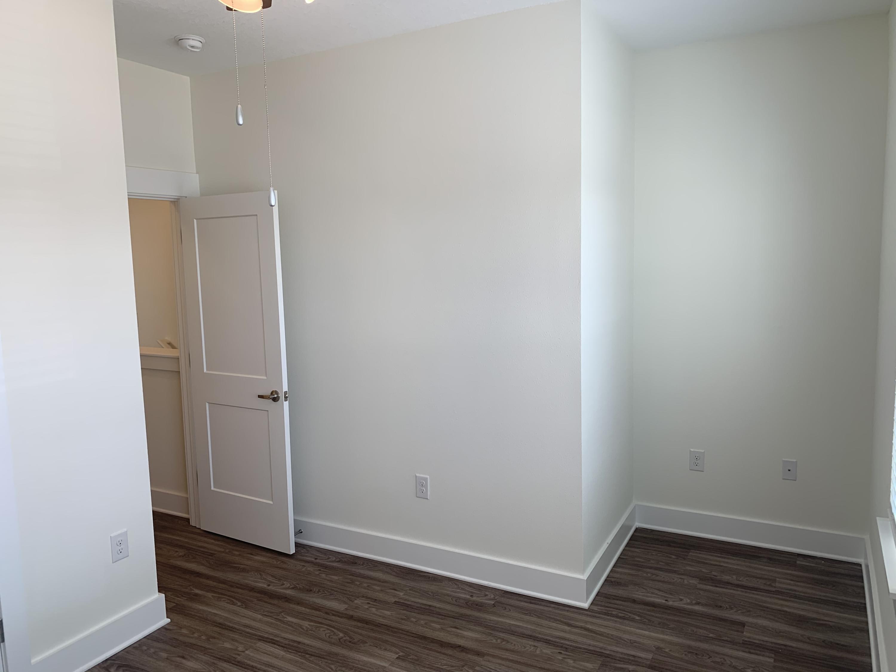VERANDAS AT FREEPORT - Residential Lease