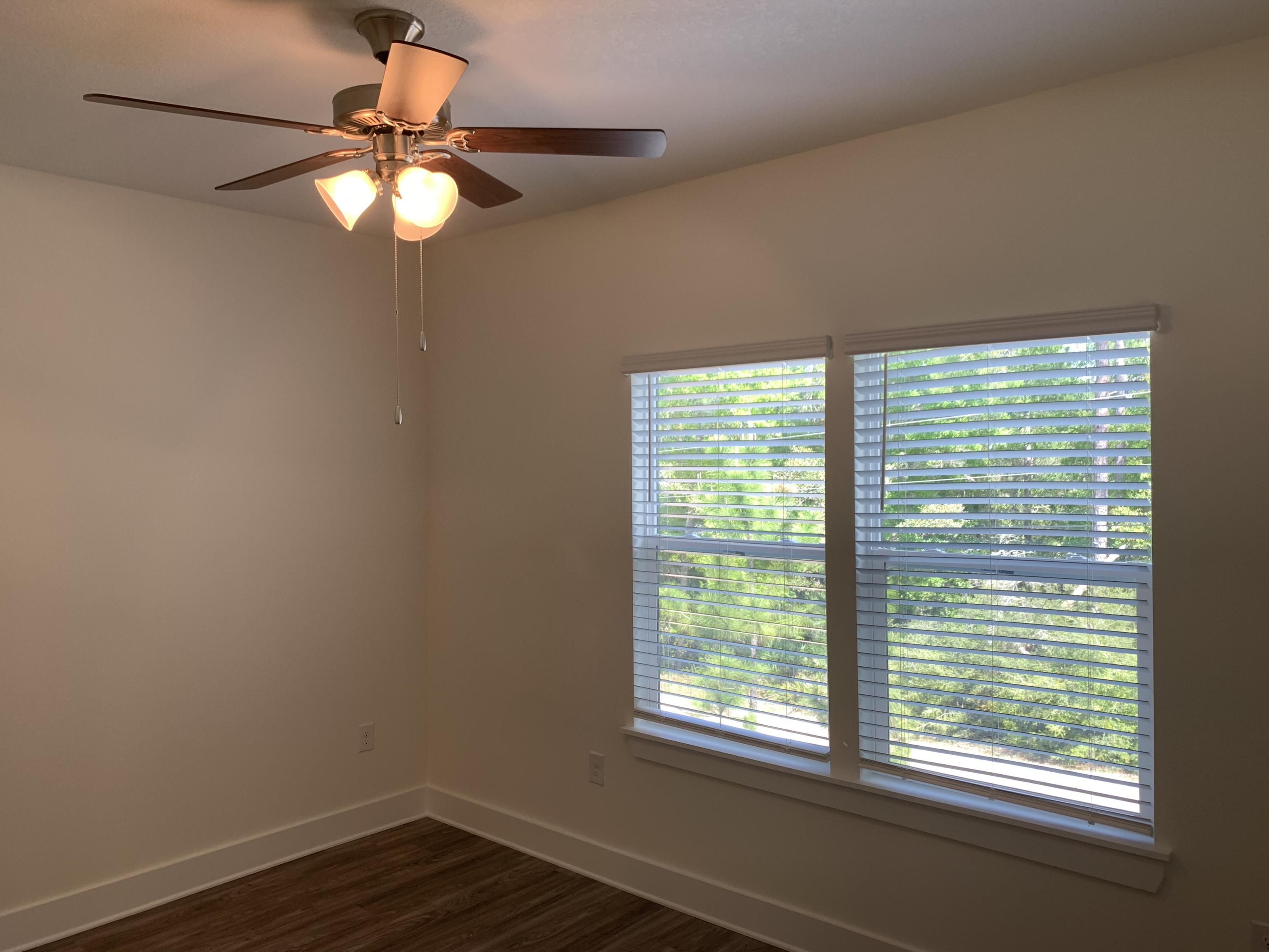 VERANDAS AT FREEPORT - Residential Lease