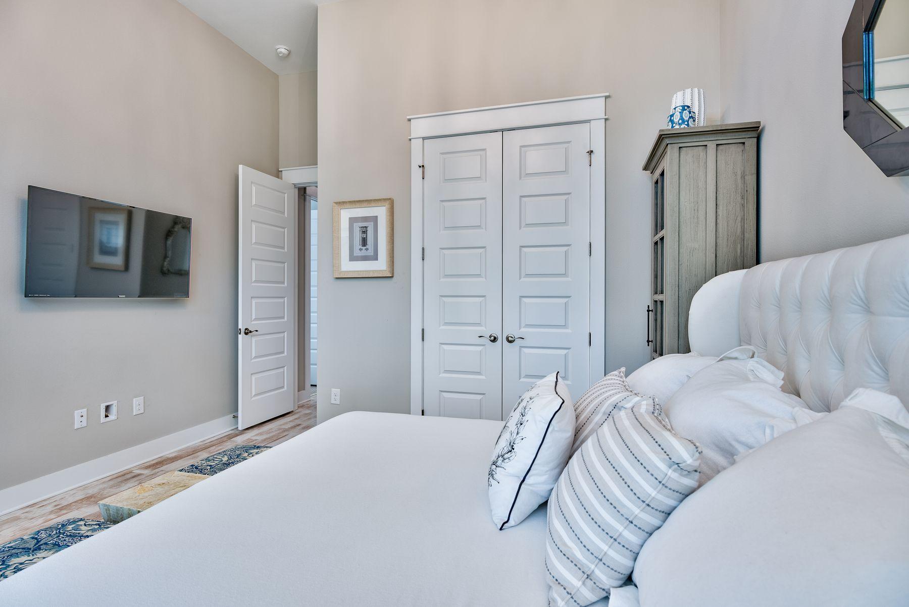 PROMINENCE - Residential Lease