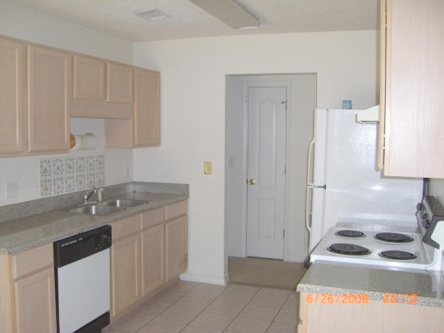 OLD TOWN PH 3 - Residential Lease
