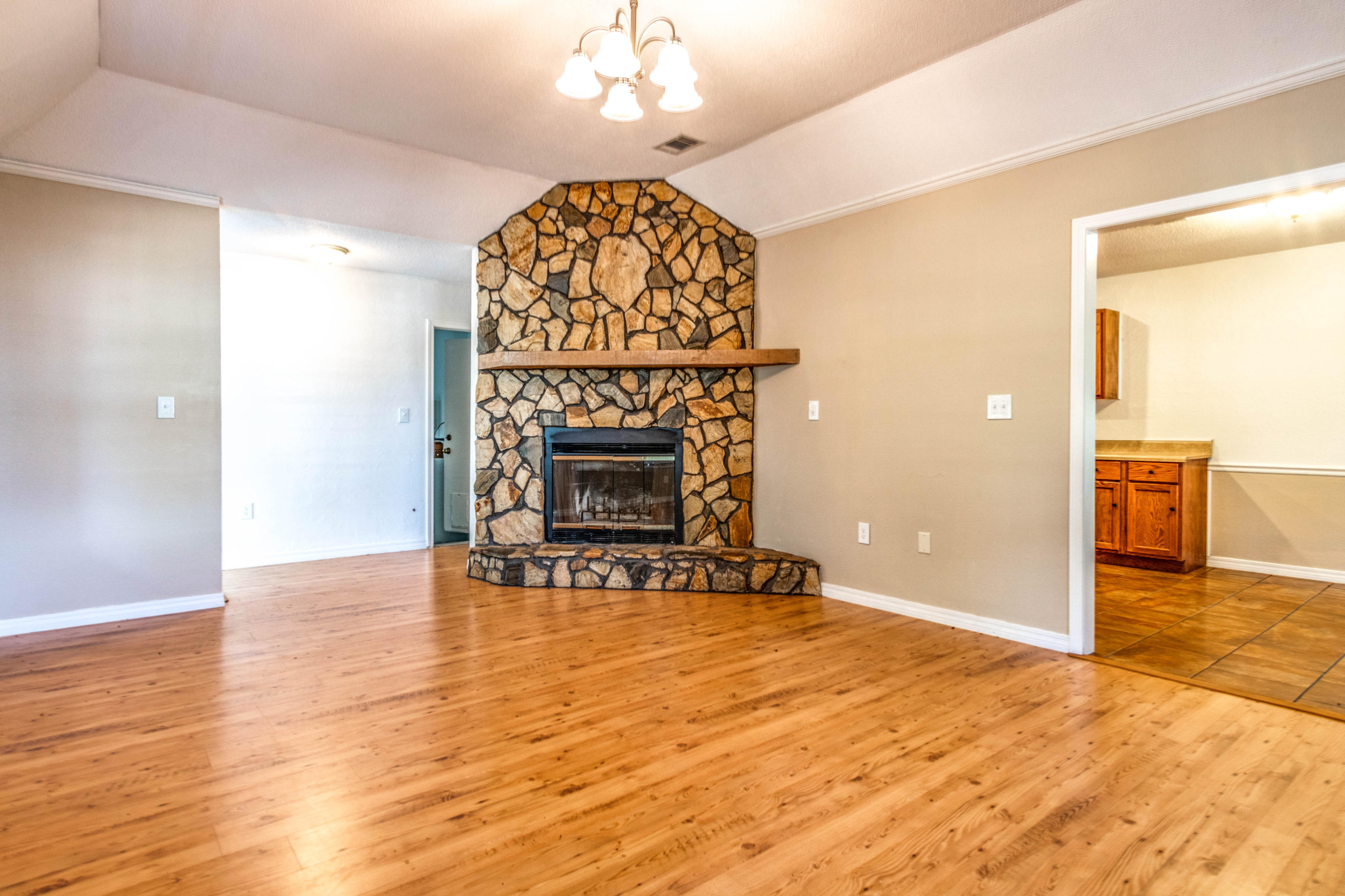 COUNTRYVIEW ESTATES 2ND ADDN - Residential