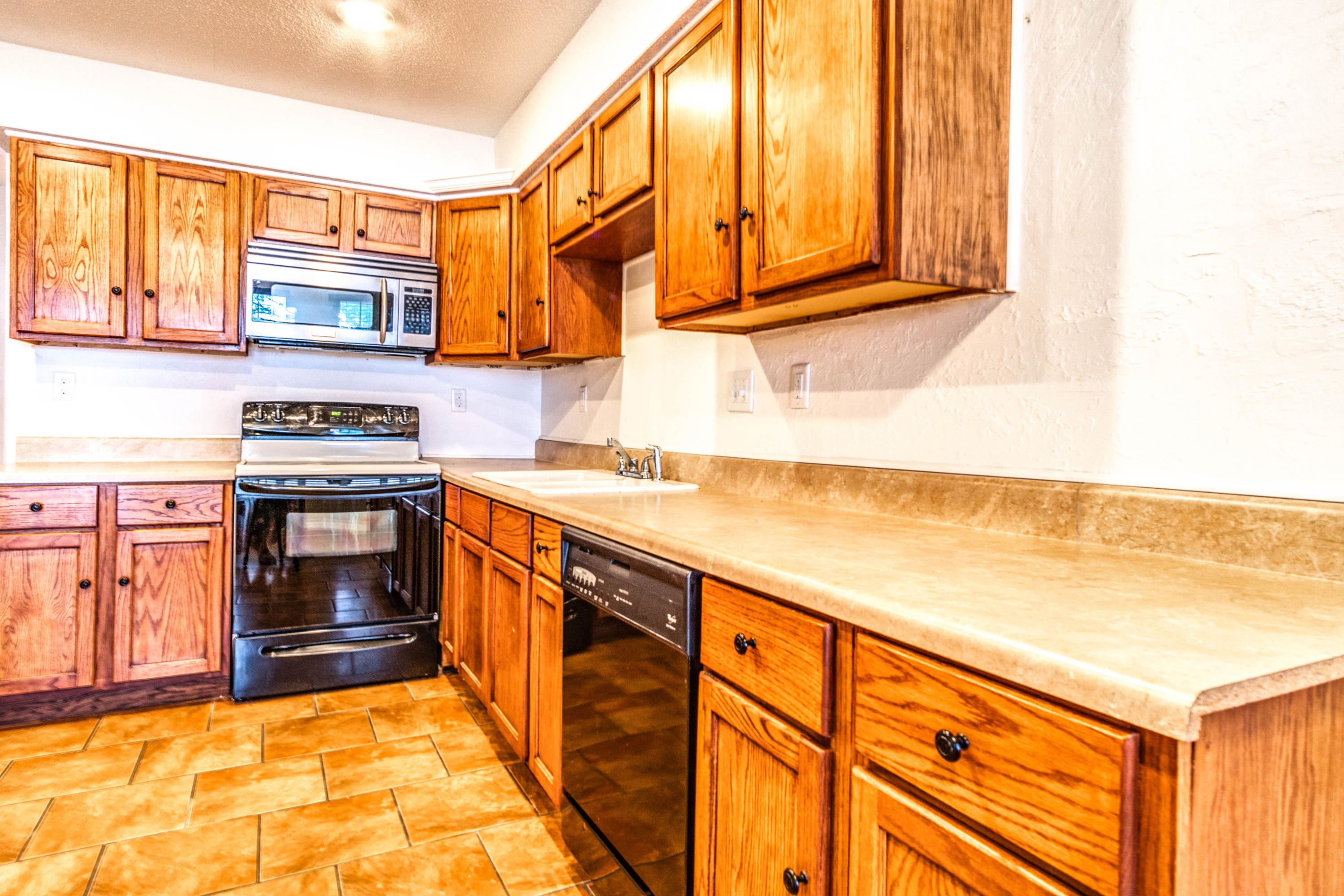 COUNTRYVIEW ESTATES 2ND ADDN - Residential