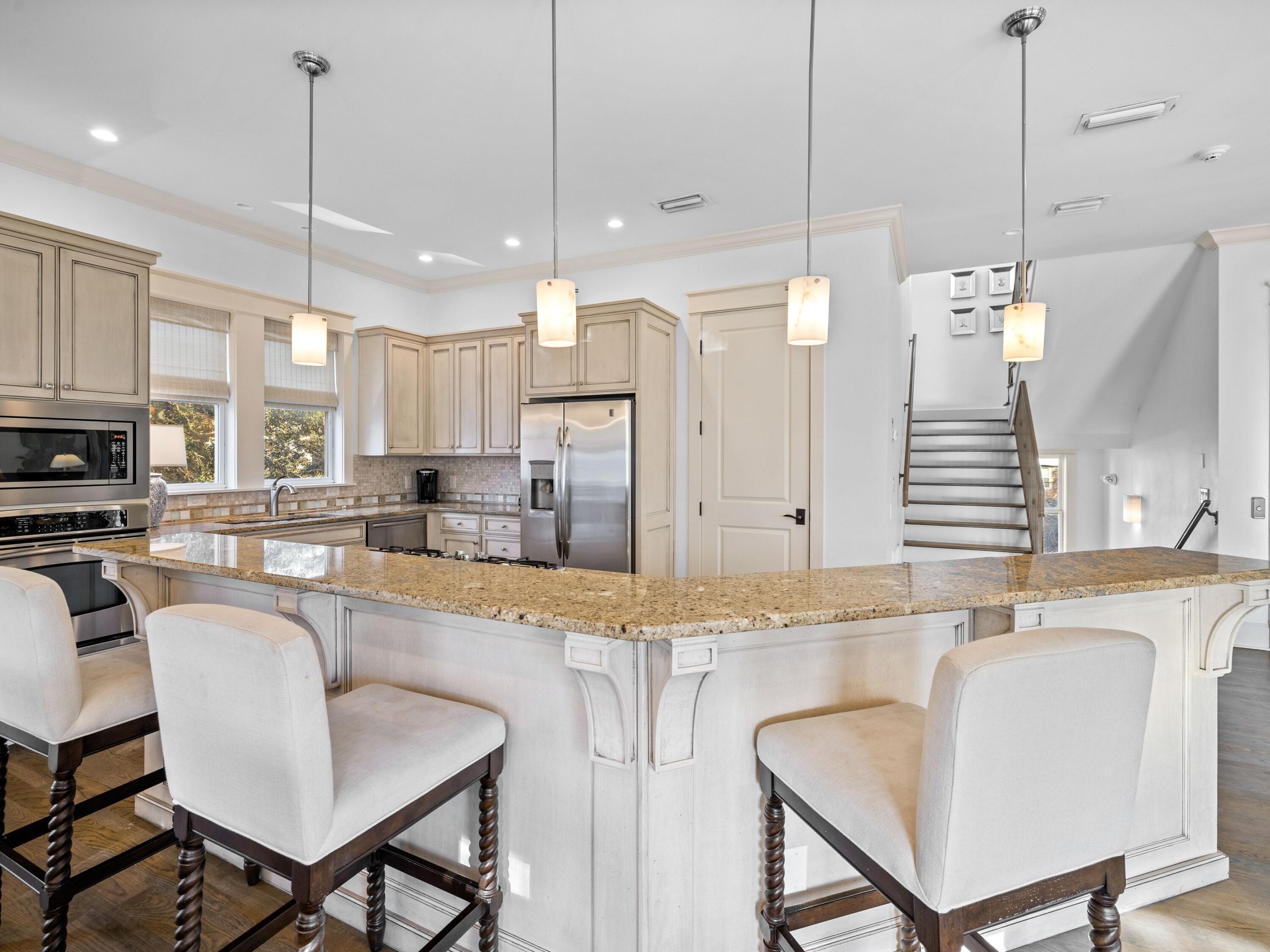 CREEKVIEW - Residential