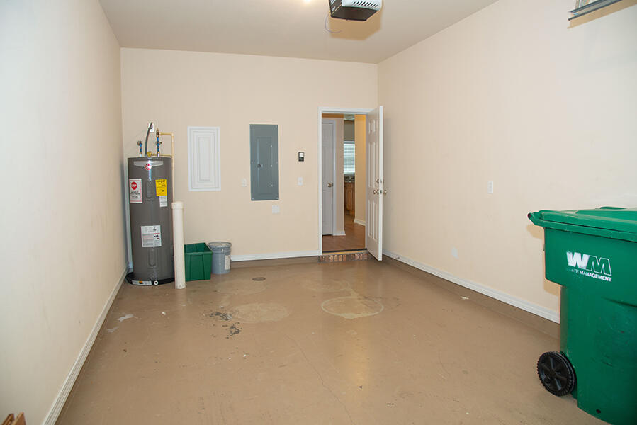 MERIDIAN SQUARE T/H - Residential Lease