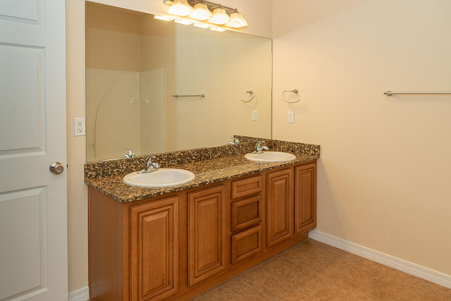 MERIDIAN SQUARE T/H - Residential Lease