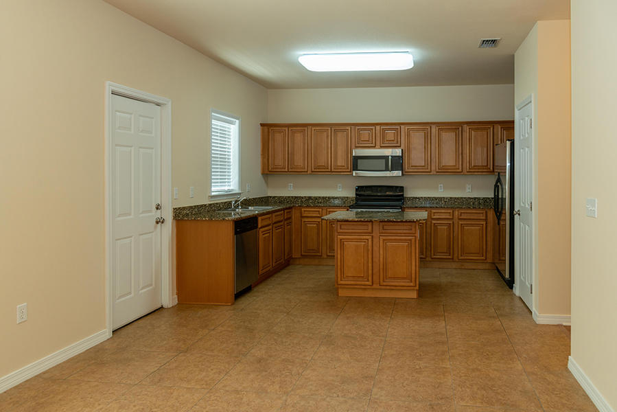 MERIDIAN SQUARE T/H - Residential Lease