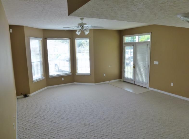 CHATELAINE ESTATES S/D - Residential Lease